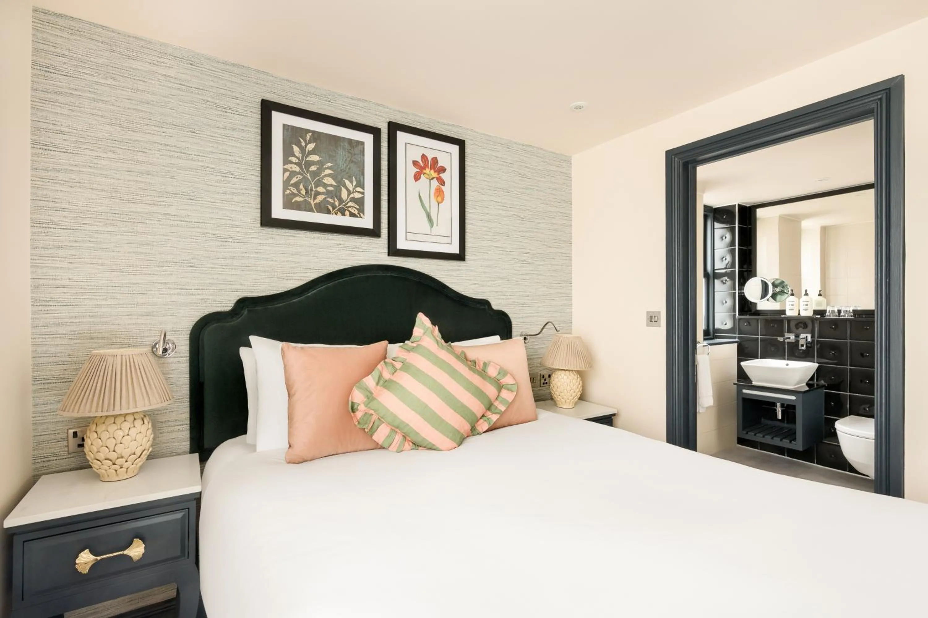 Bed in Hotel Indigo London - Kensington by IHG