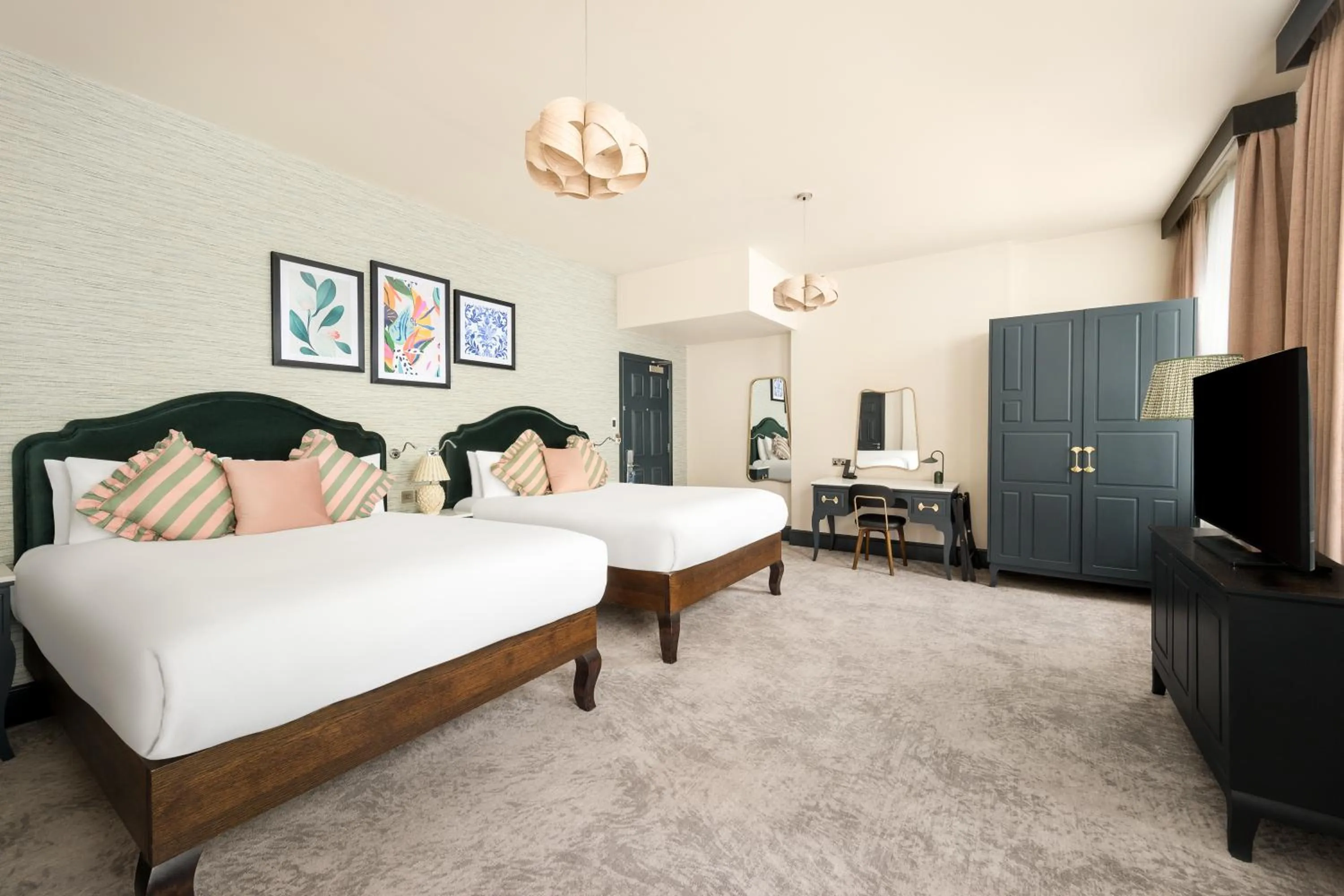 Bed in Hotel Indigo London - Kensington by IHG