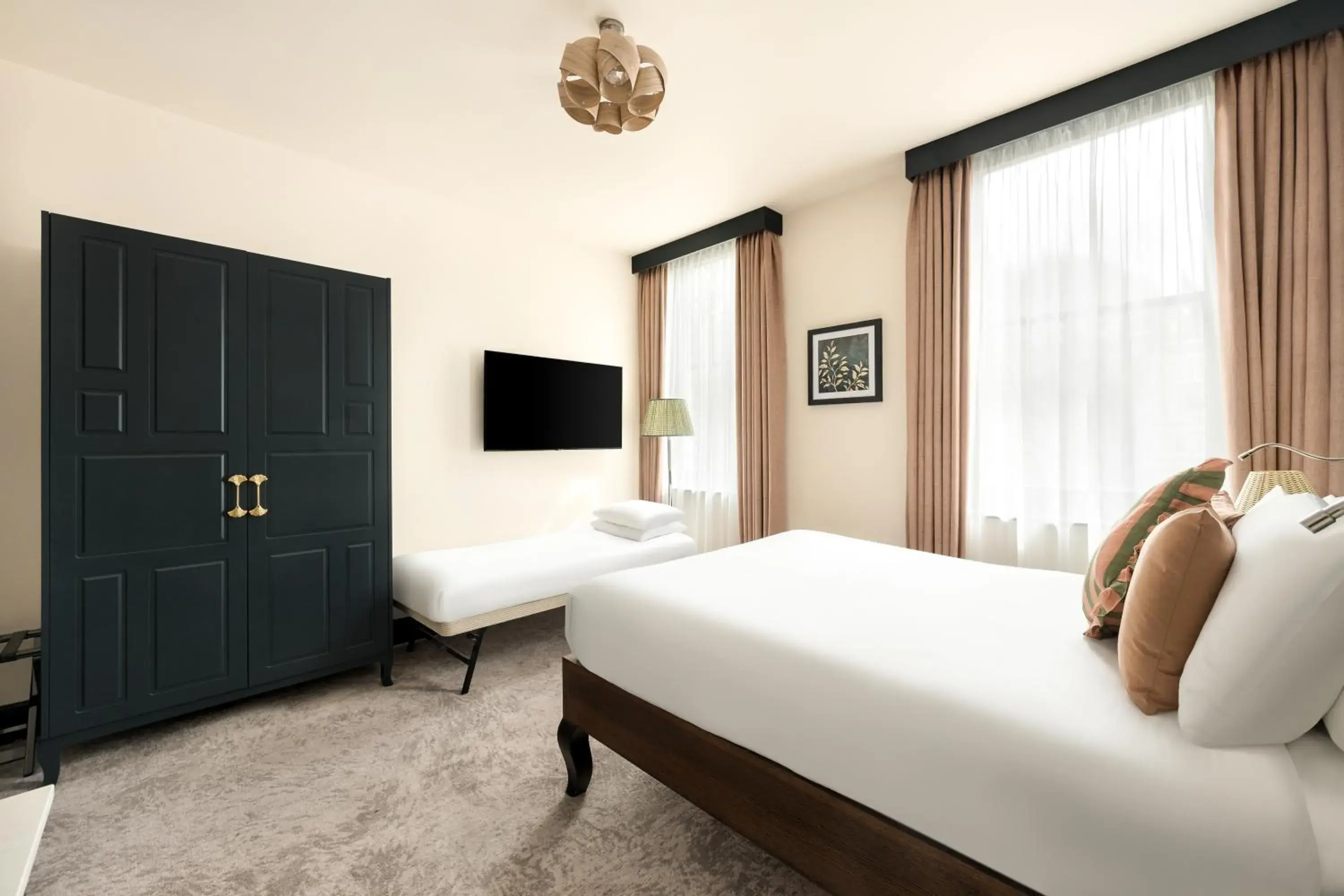 Bed in Hotel Indigo London - Kensington by IHG Bed in Hotel Indigo London - Kensington by IHG