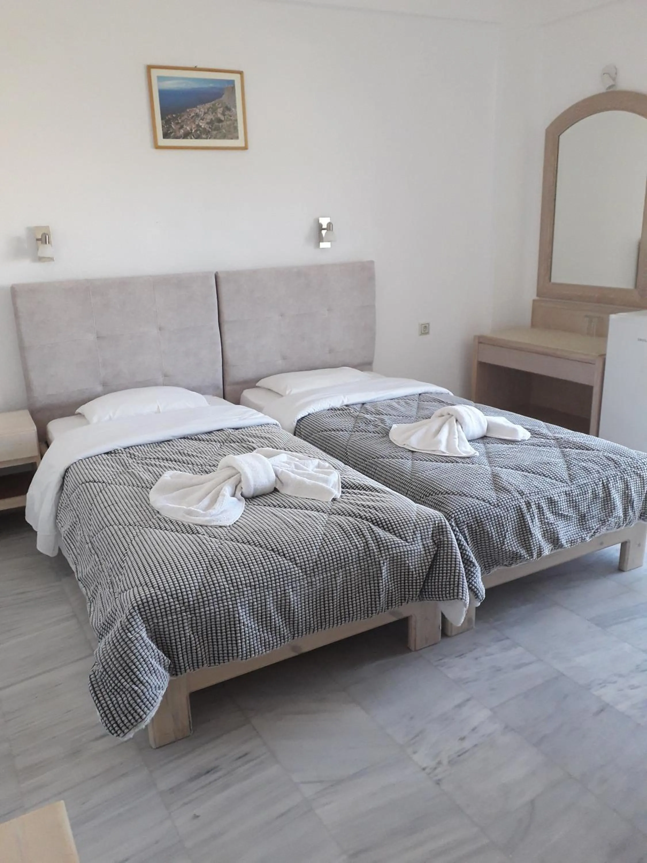 Bedroom, Bed in Knossos Hotel