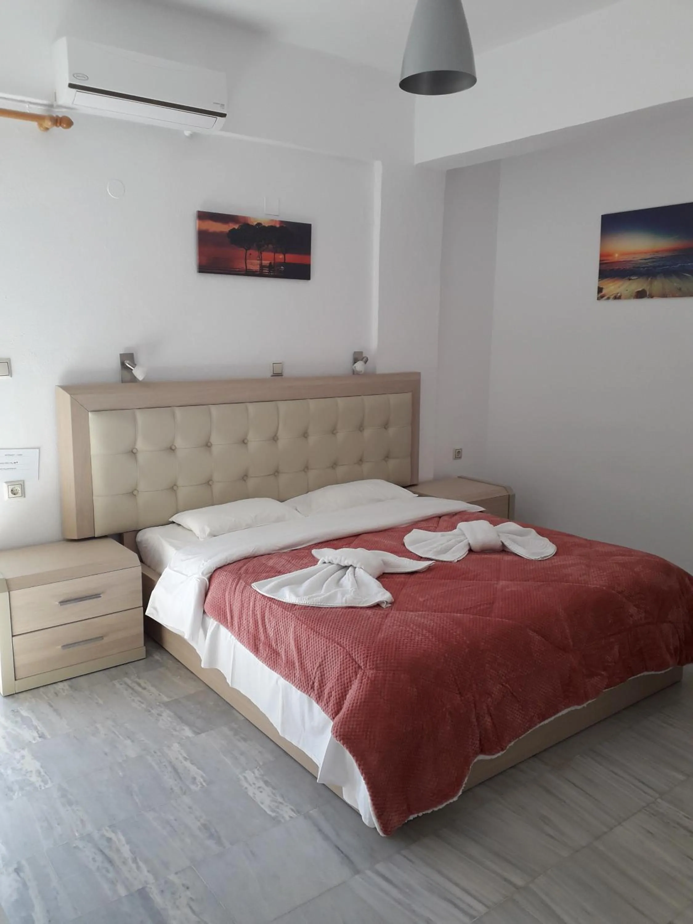 Bed in Knossos Hotel