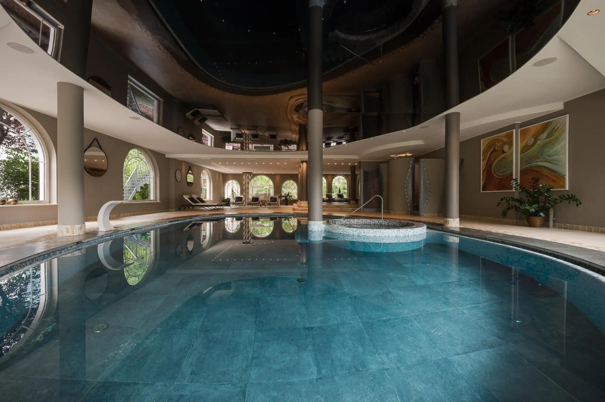 Swimming pool in Hotel Dorner B&B