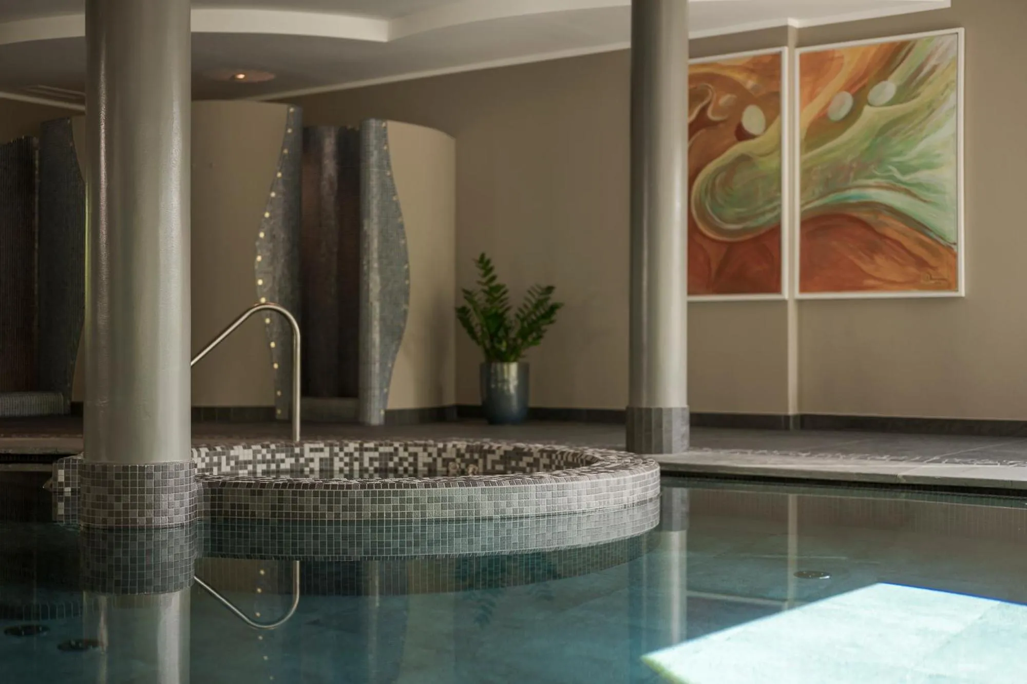 Hot Tub in Hotel Dorner B&B