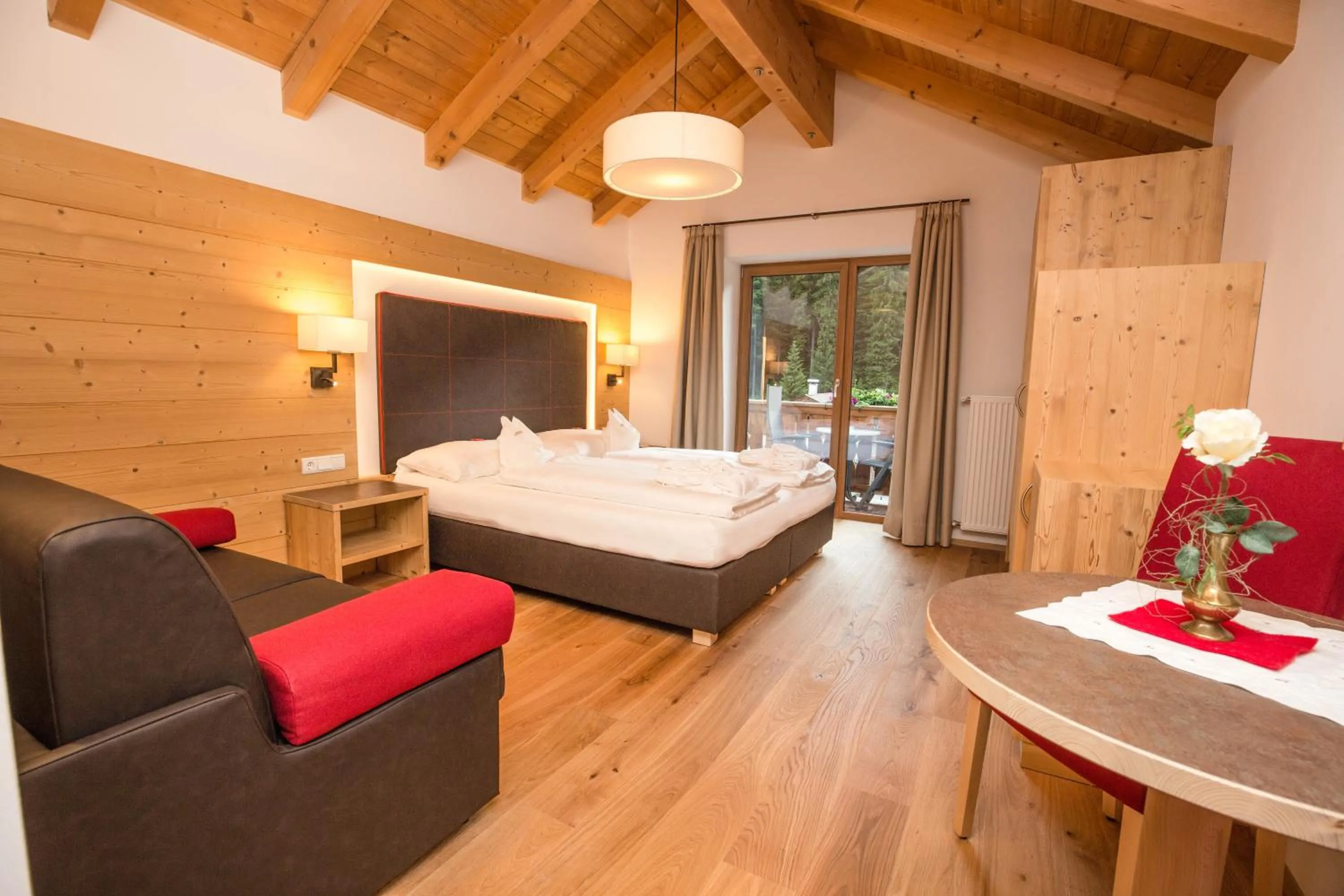 Living room, Bed in Moseralm Dolomiti Hideaway