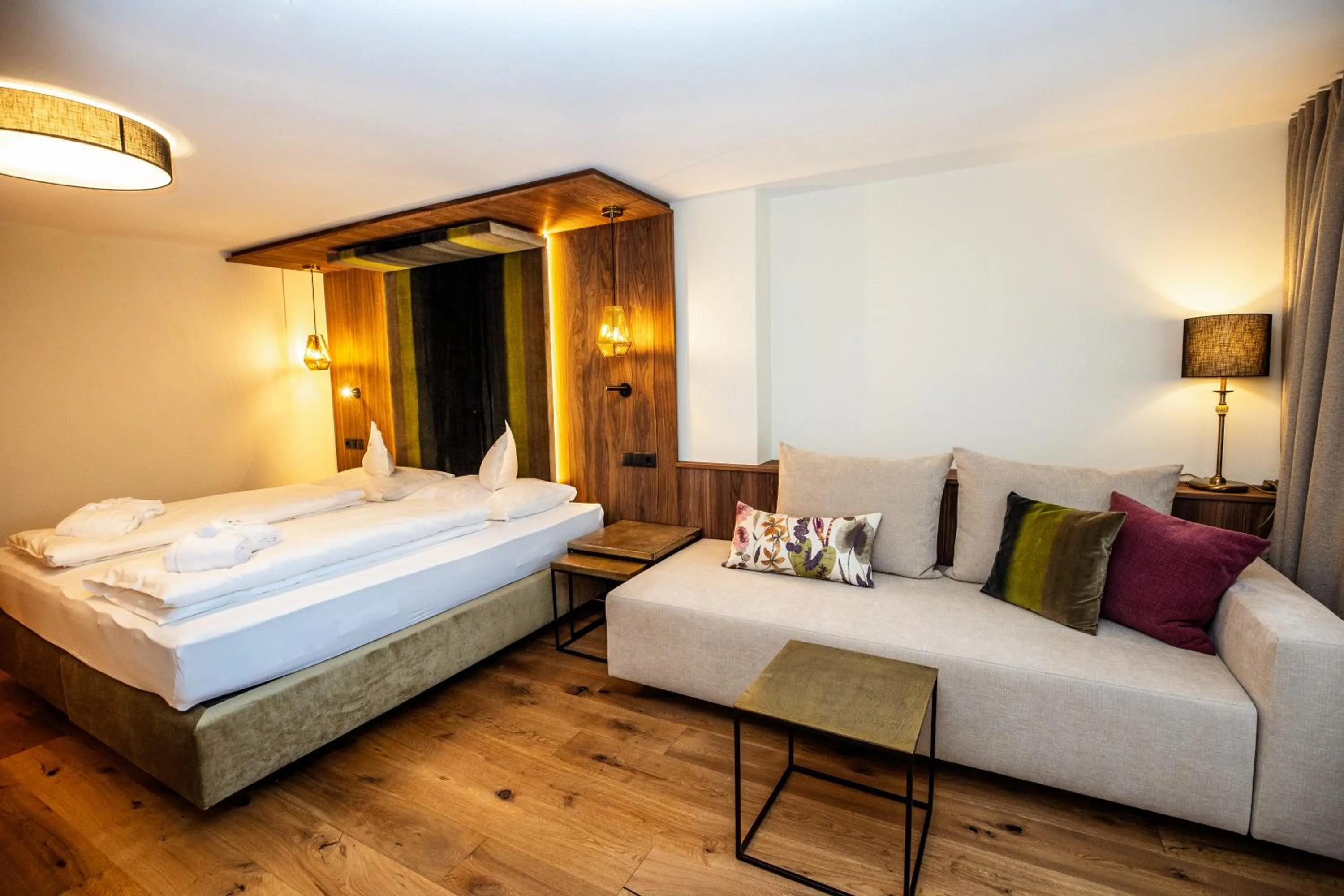 Photo of the whole room, Bed in Moseralm Dolomiti Hideaway