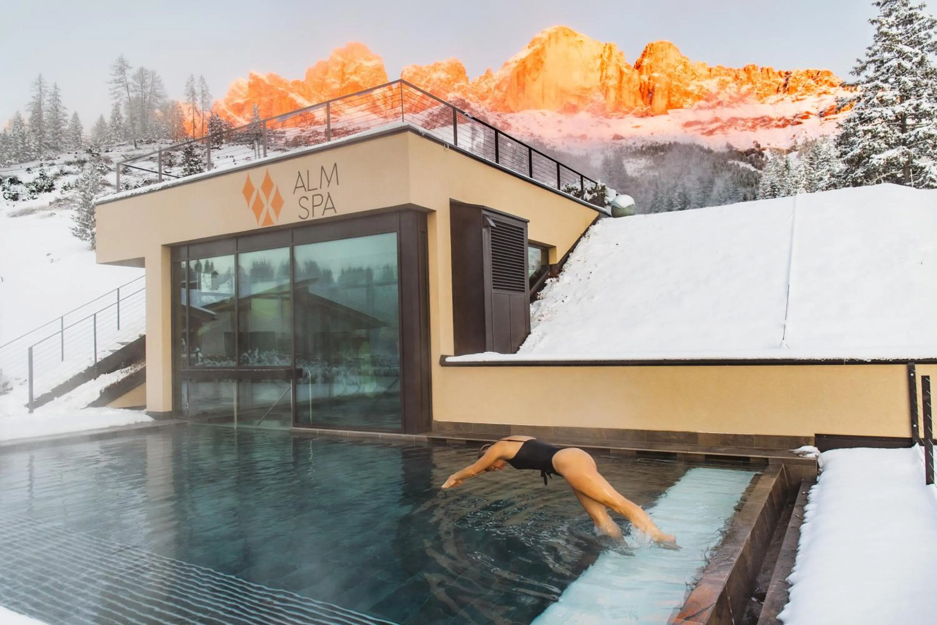 Swimming pool in Moseralm Dolomiti Hideaway