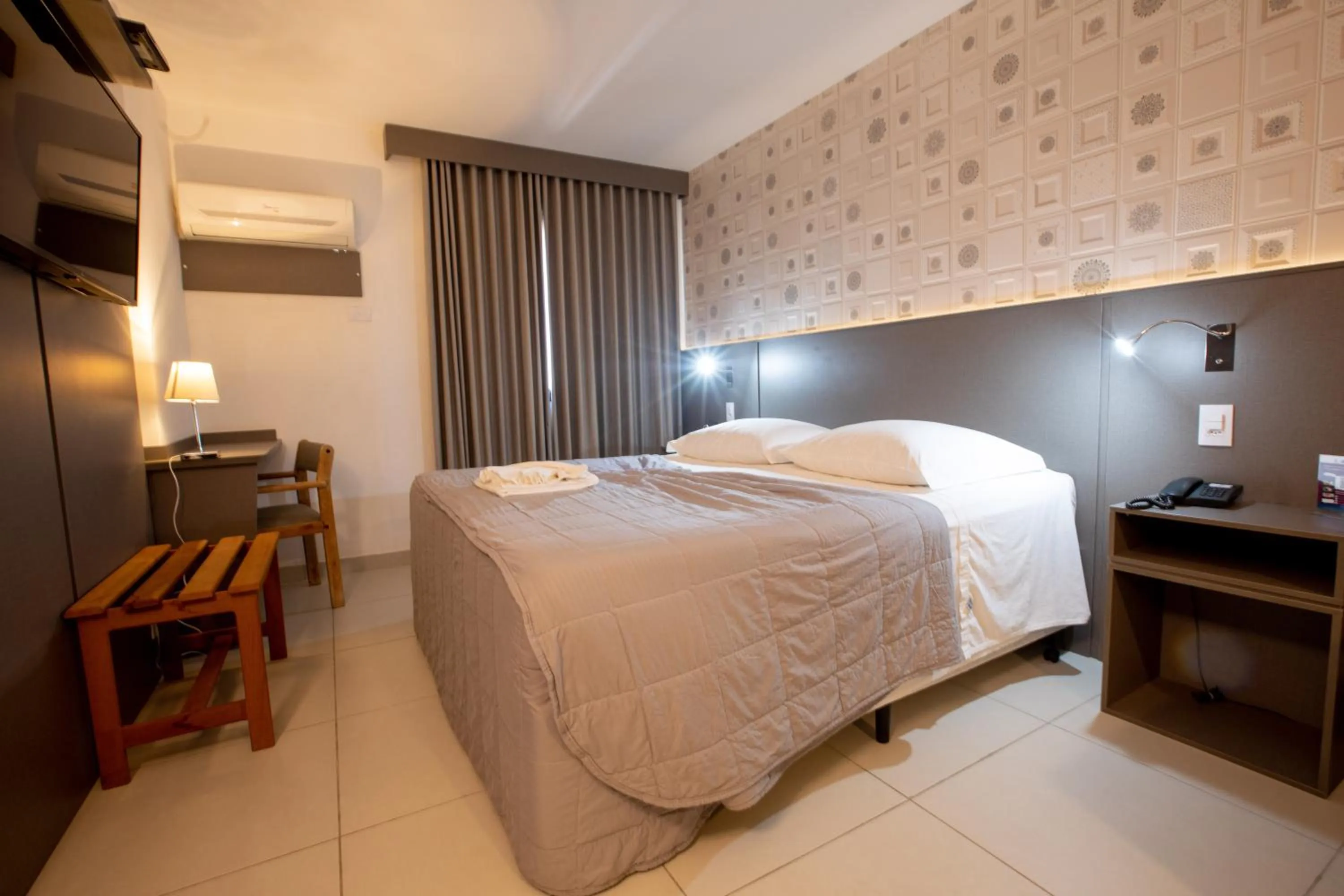 Deluxe King Suite in Antonio´s Palace Hotel