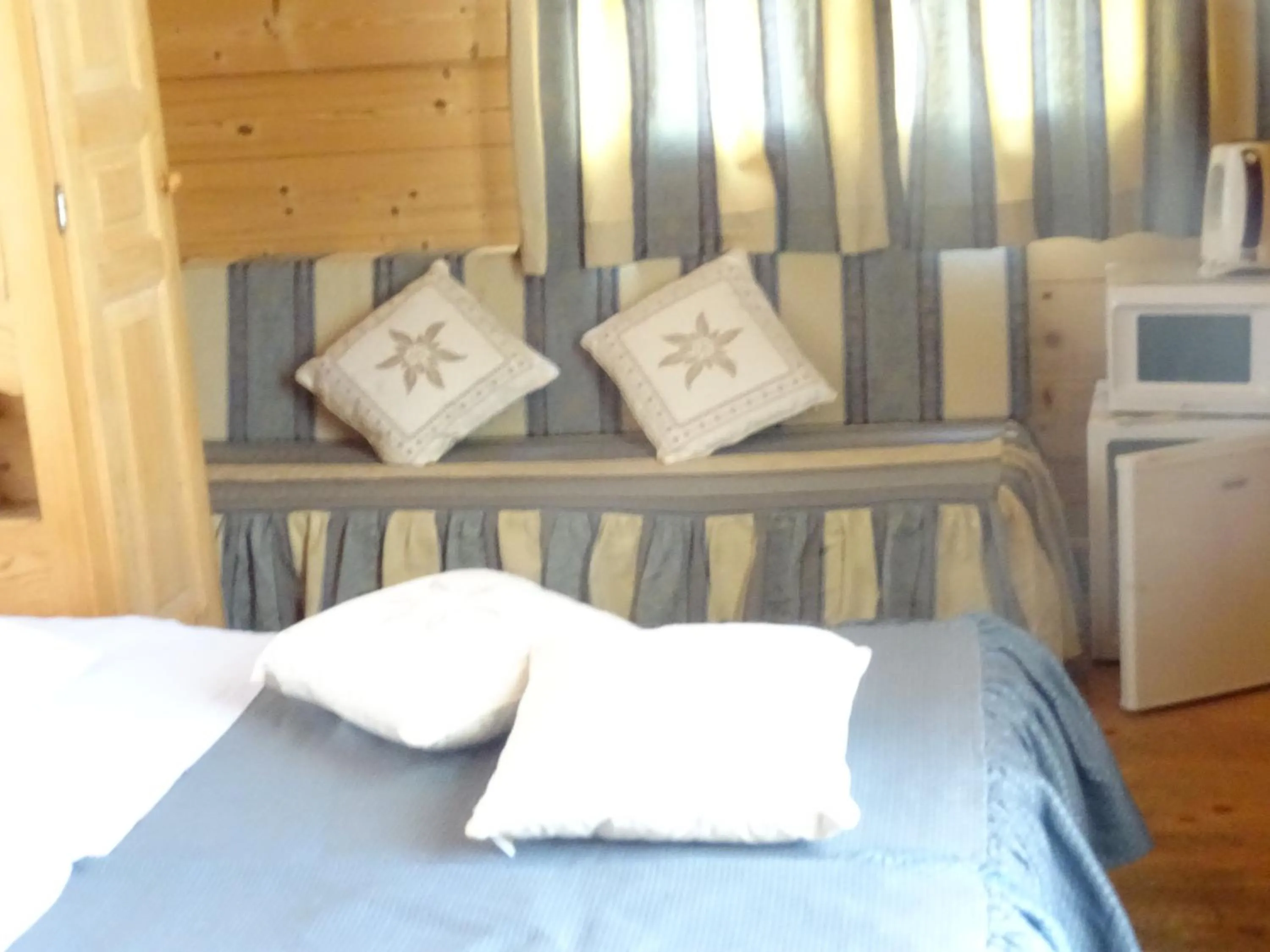 Bed in Apart'hotel & Spa "La Destière"