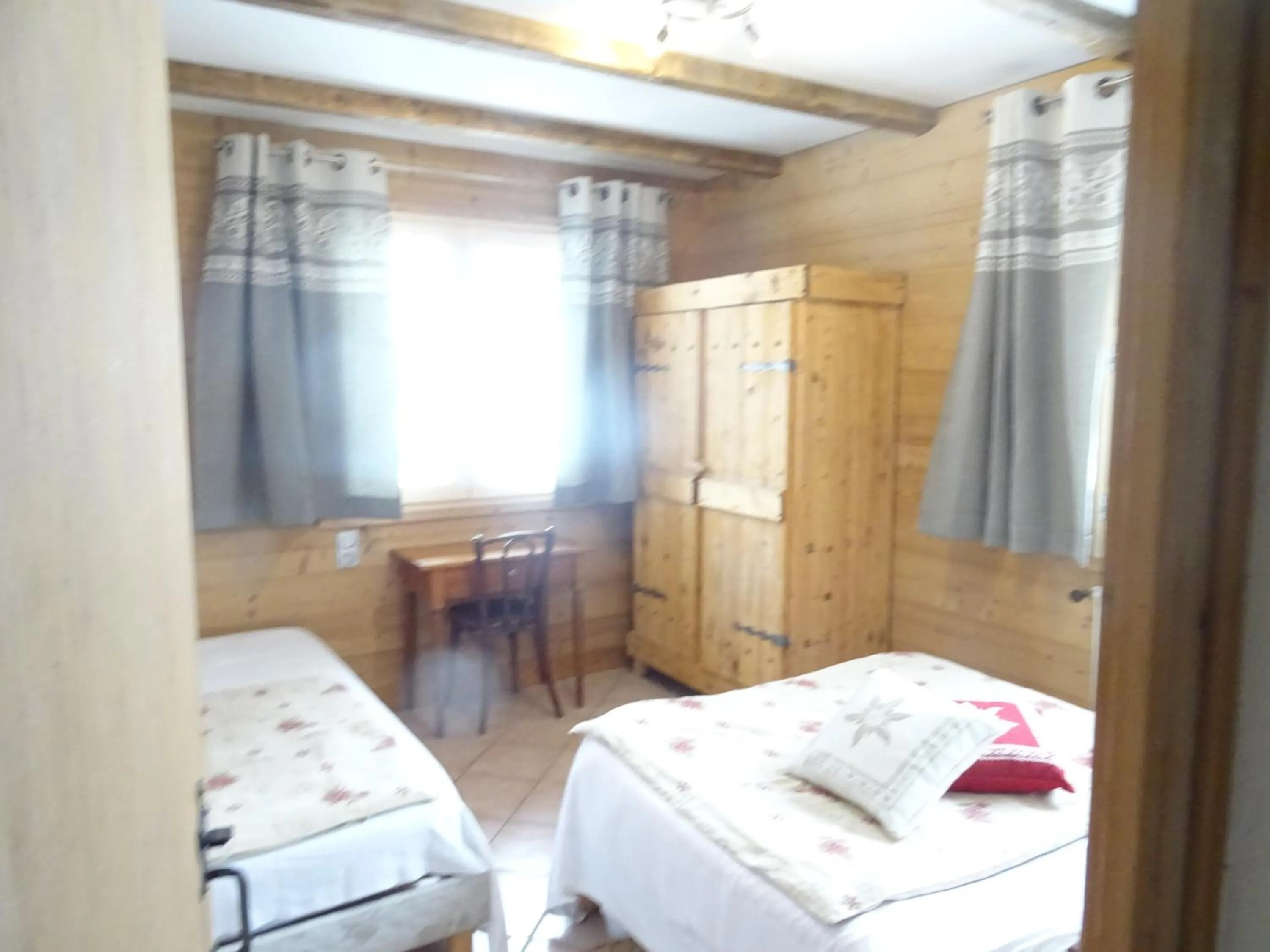 Bed in Apart'hotel & Spa "La Destière"