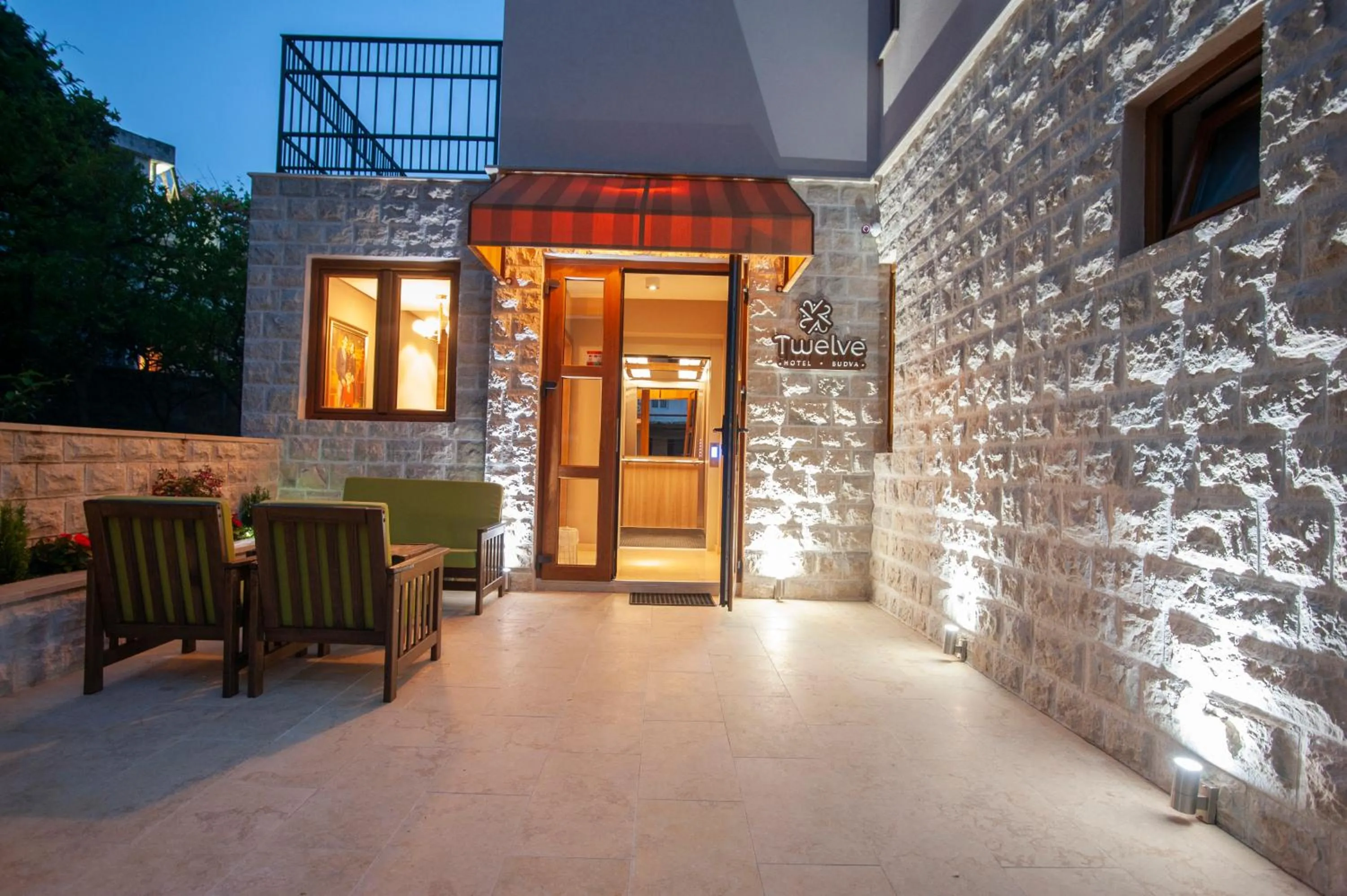 Hotel Twelve by Aycon