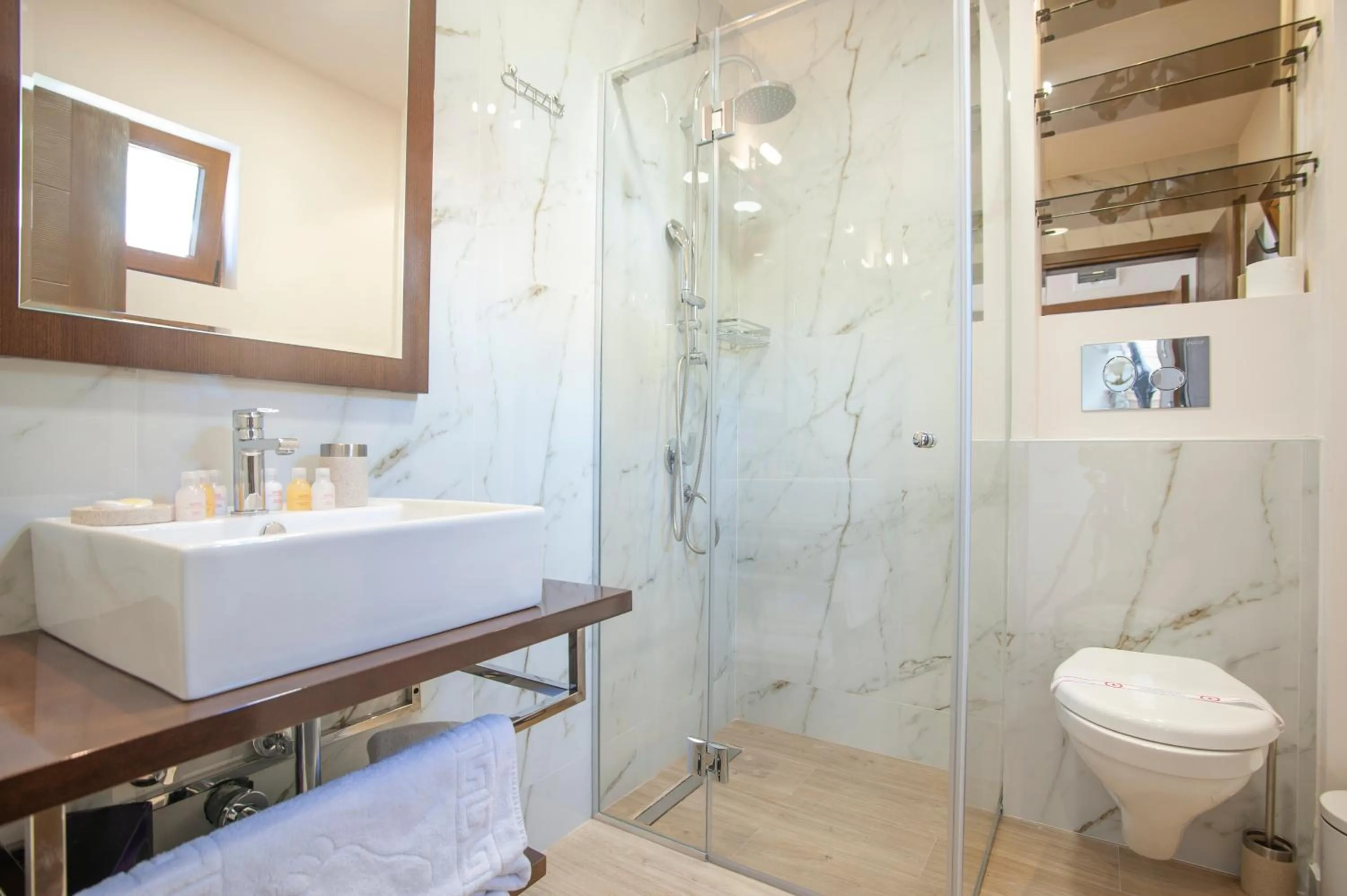 Hotel Twelve by Aycon