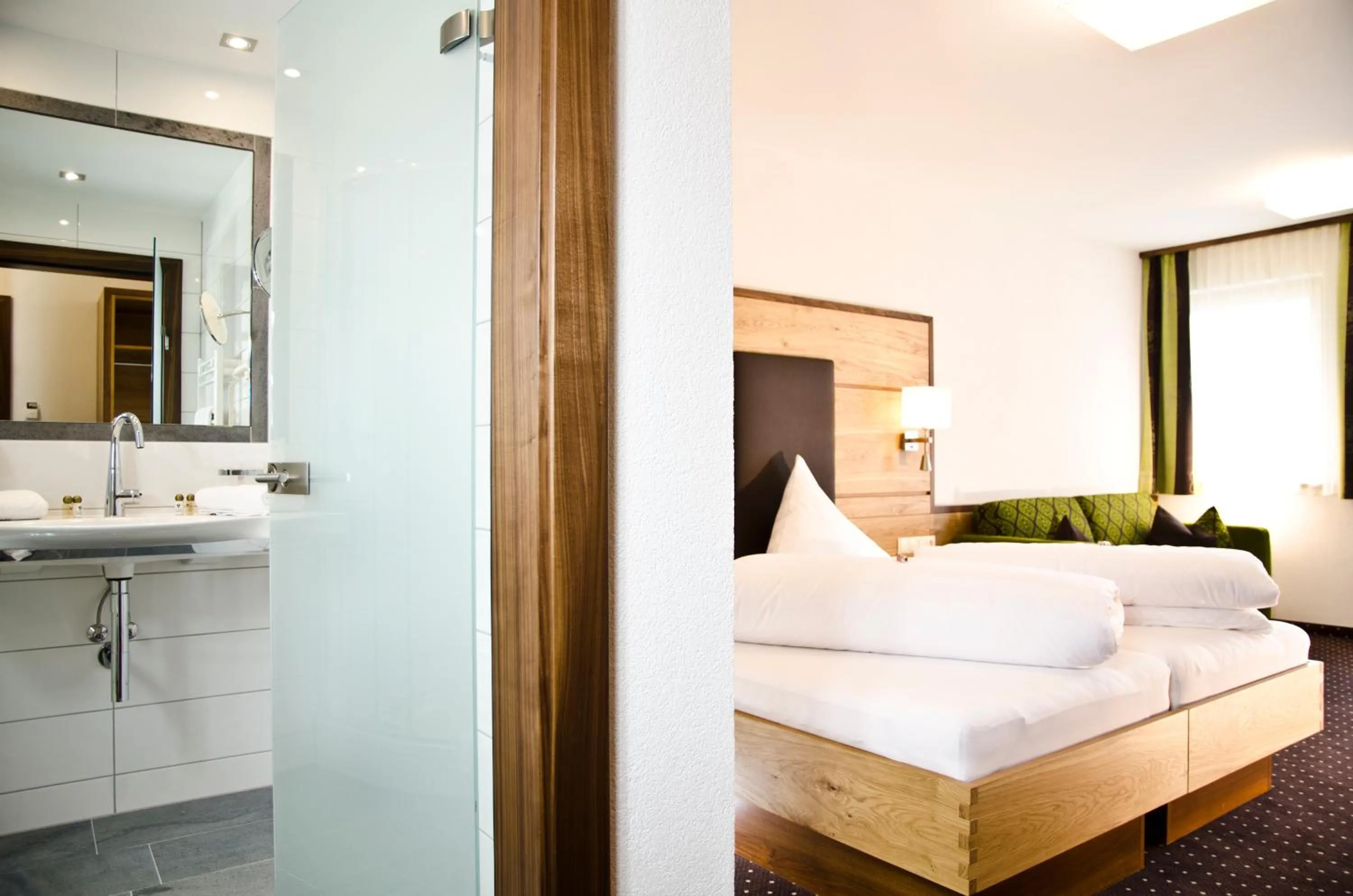 Bedroom, Bed in Hotel Garni Arosa