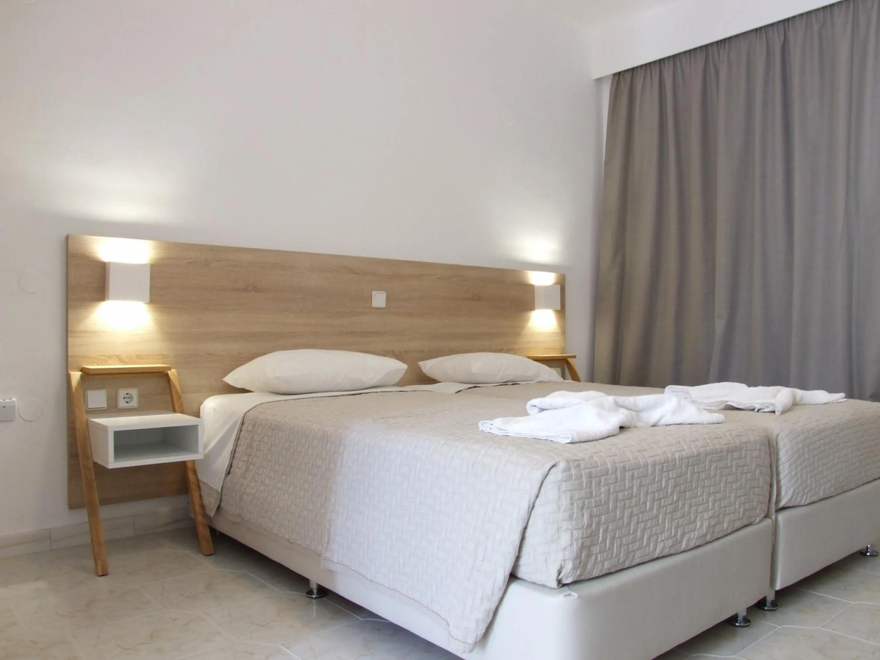 Bed in Sokrates Studios