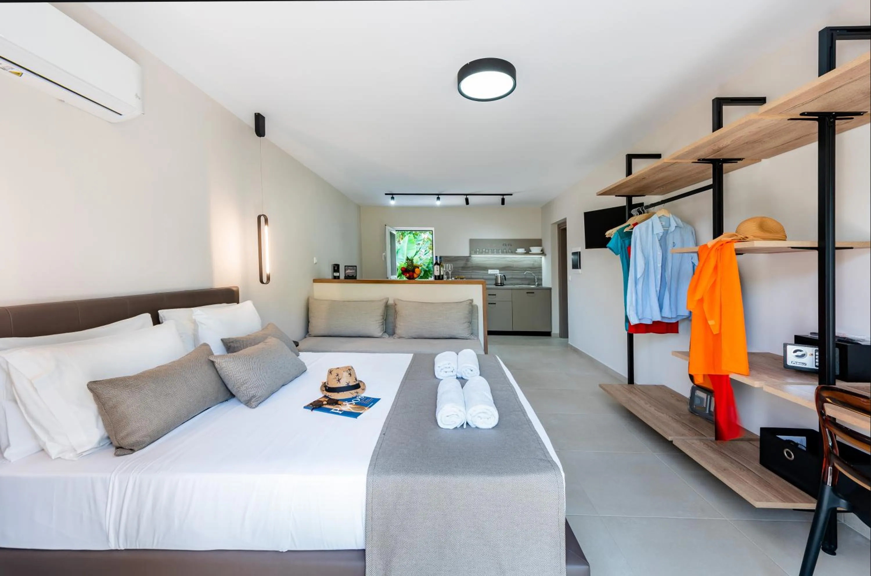 Bed in Sokrates Studios