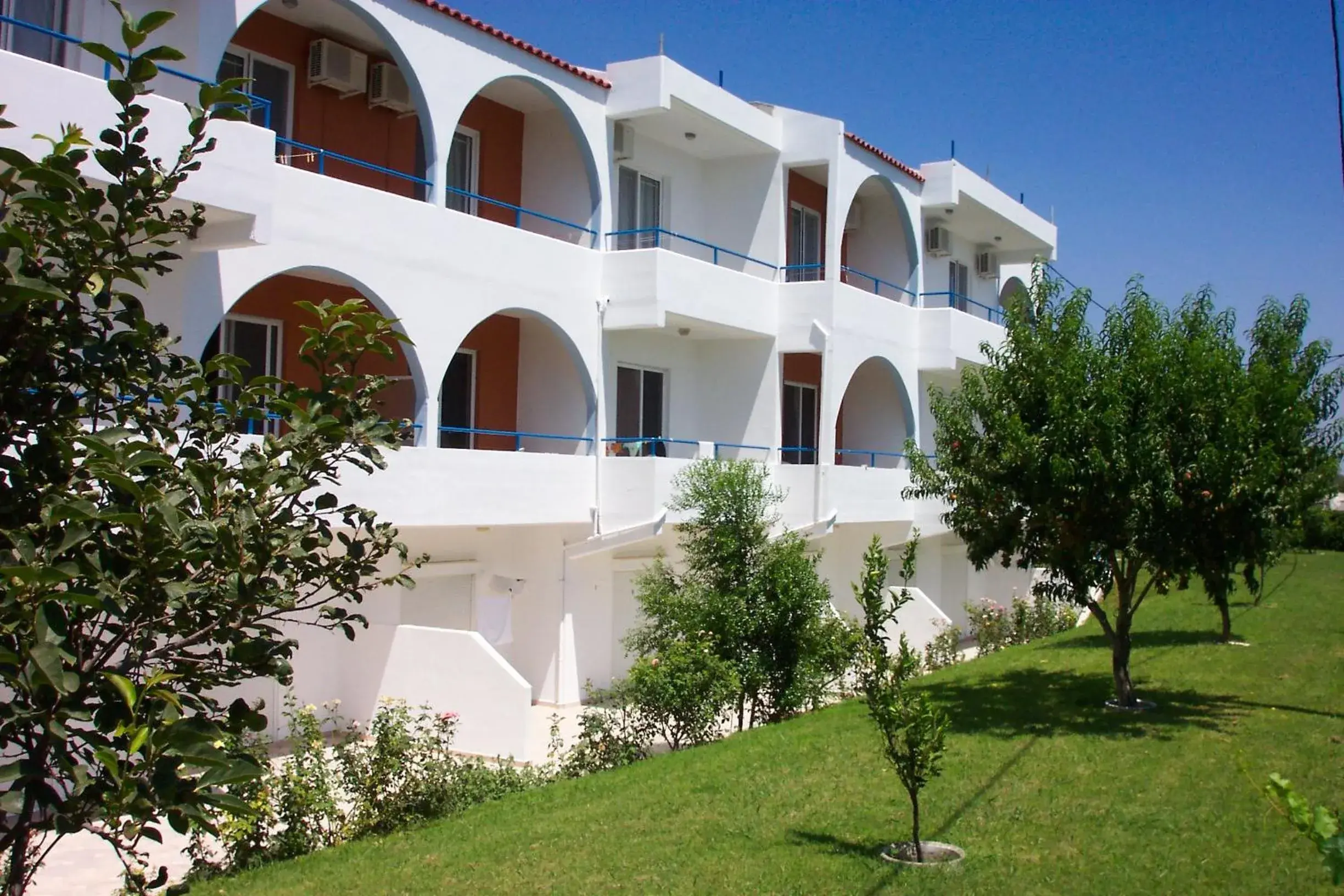 Property building in Sokrates Studios Property building in Sokrates Studios