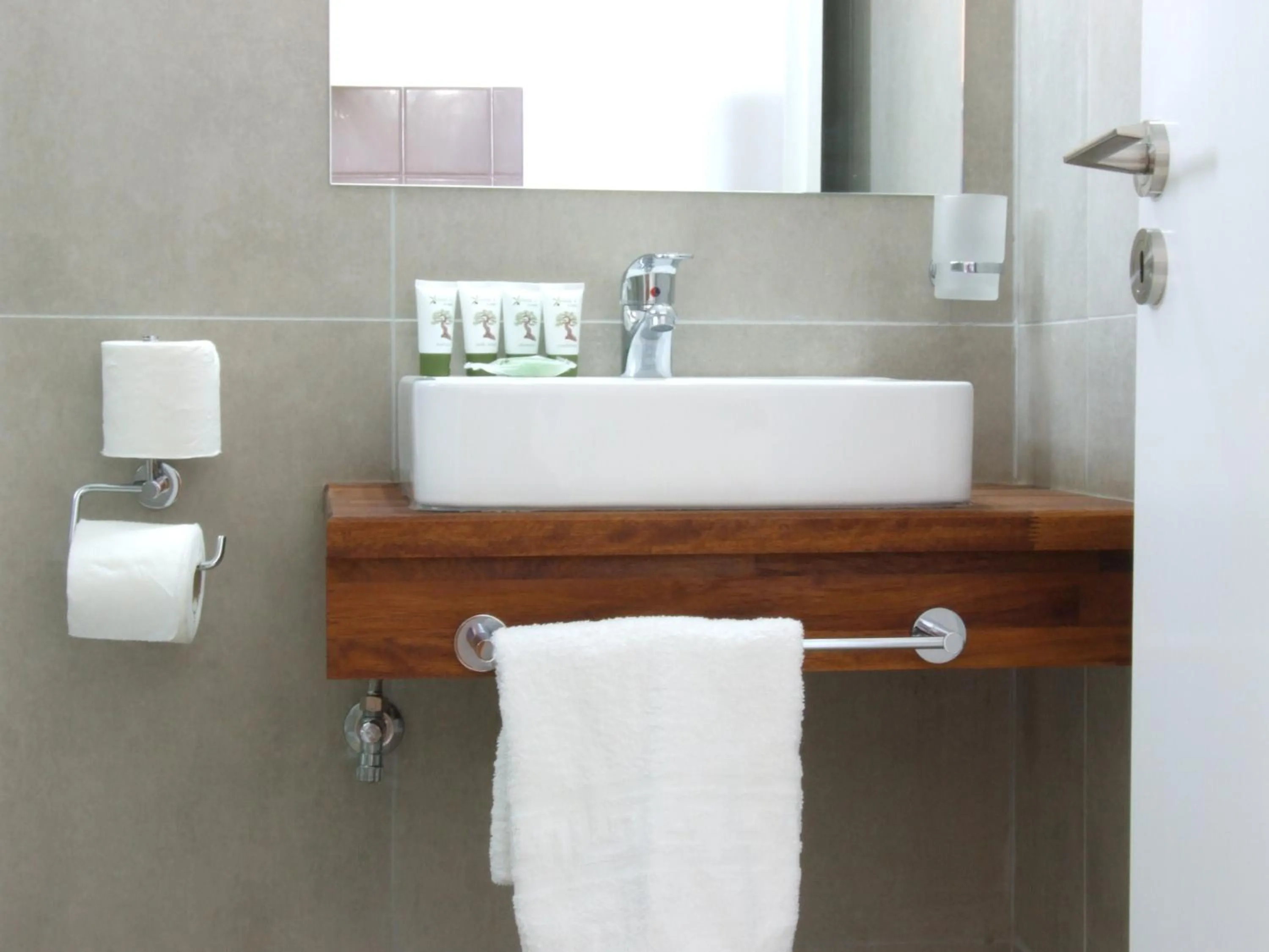 Bathroom in Sokrates Studios