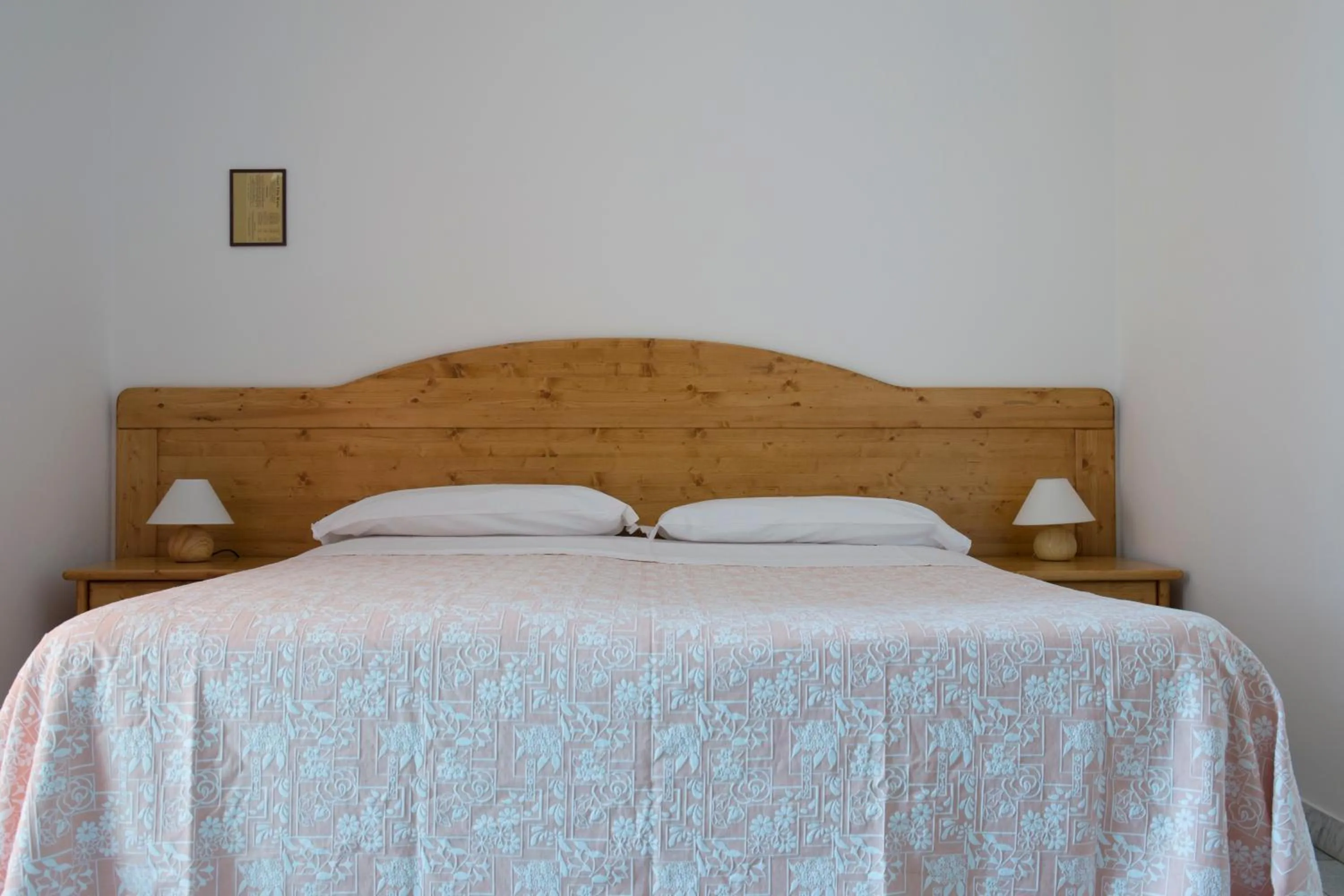 Bed in Albergo Villa Mario