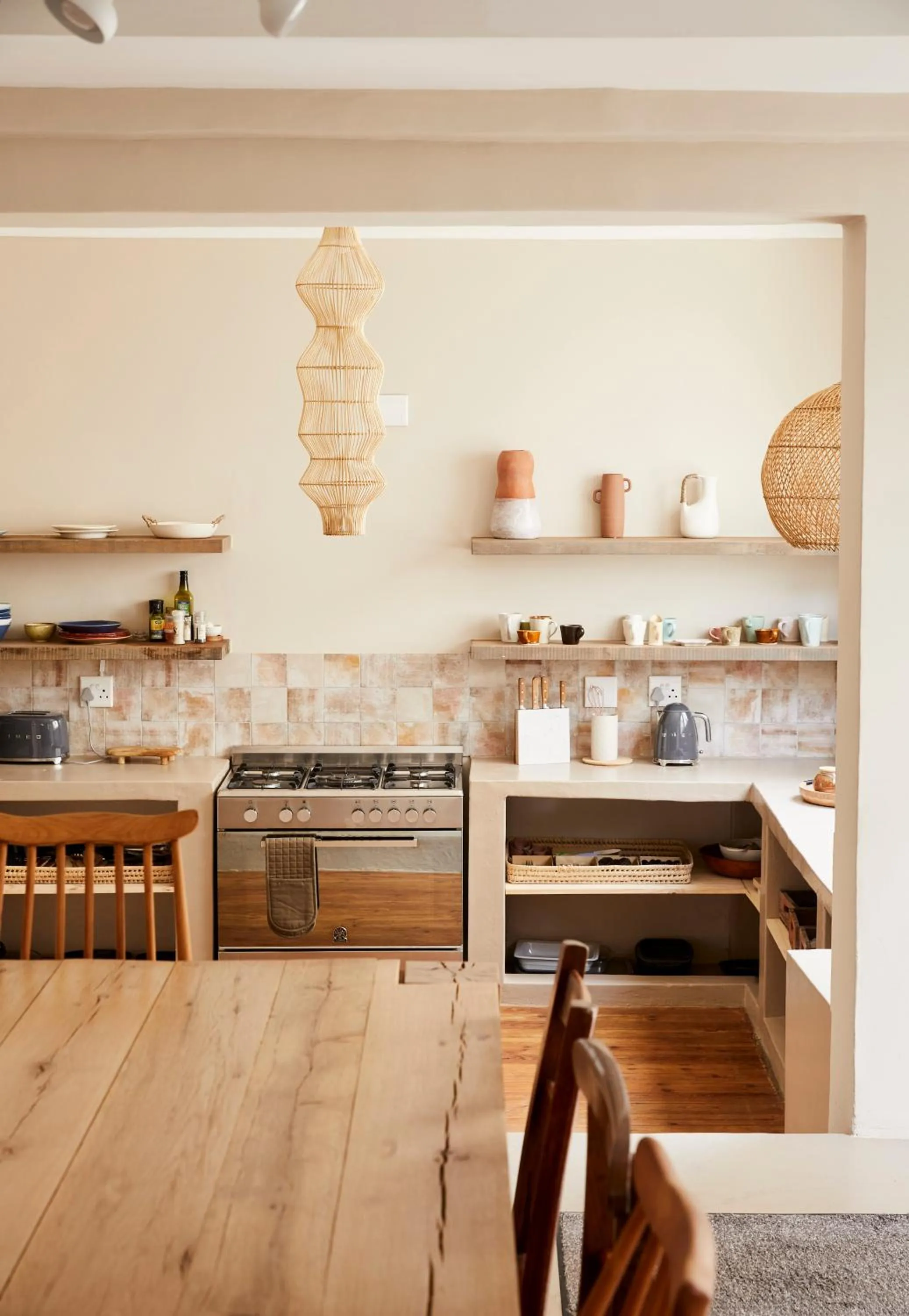 Communal kitchen in THE BIG - Luxury Backpackers