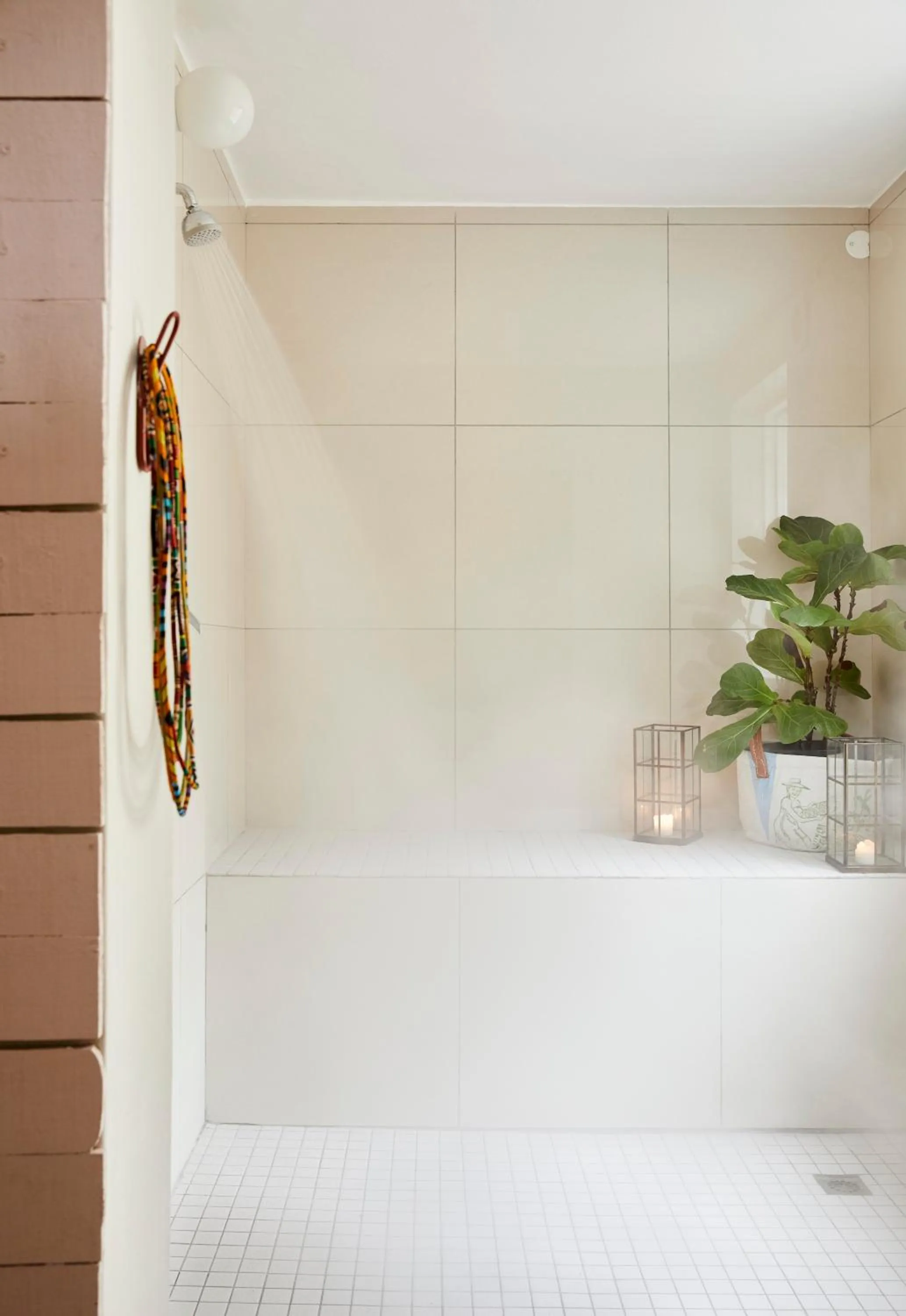 Bathroom in THE BIG - Luxury Backpackers