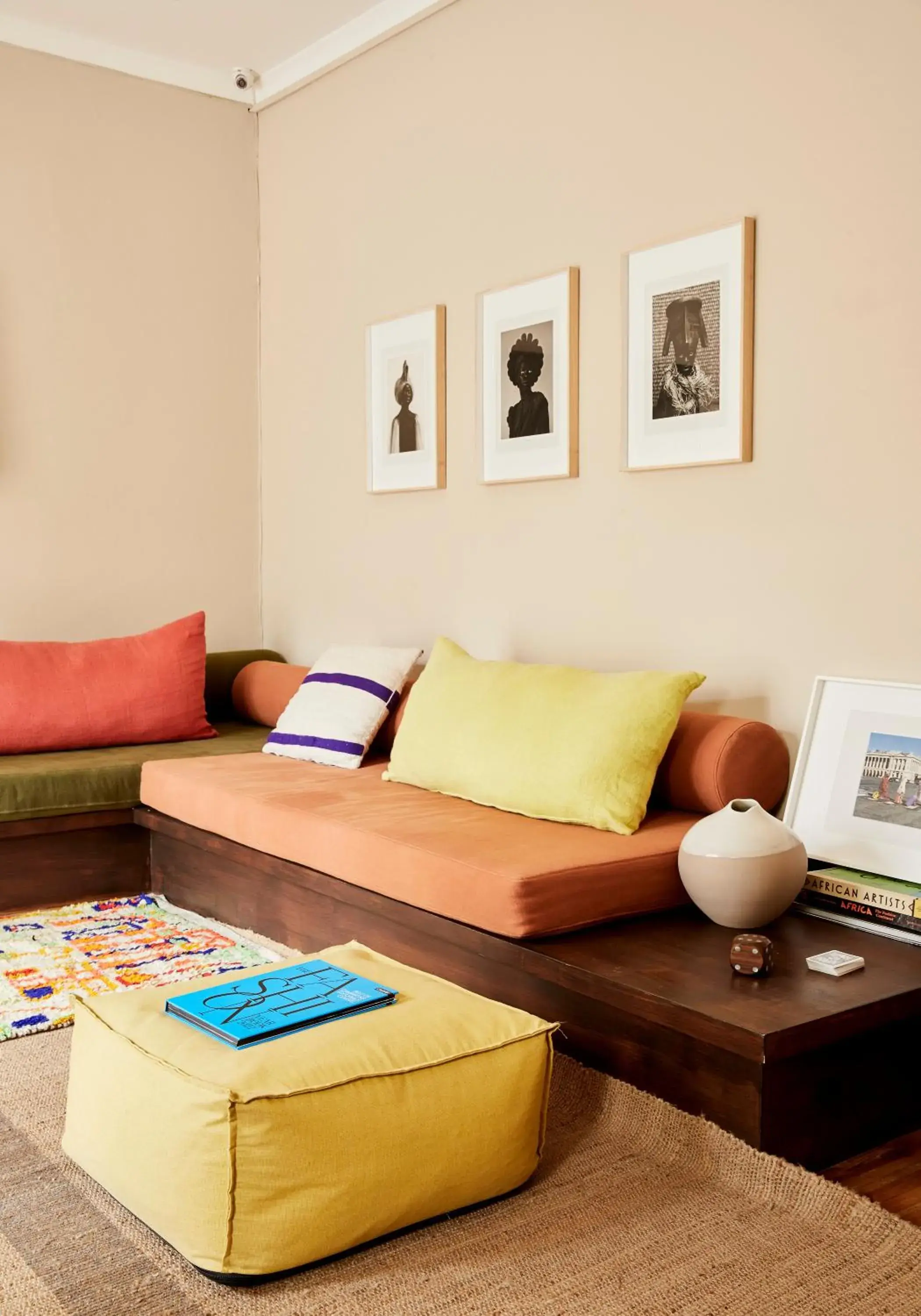 Lounge or bar in THE BIG - Luxury Backpackers Lounge or bar in THE BIG - Luxury Backpackers