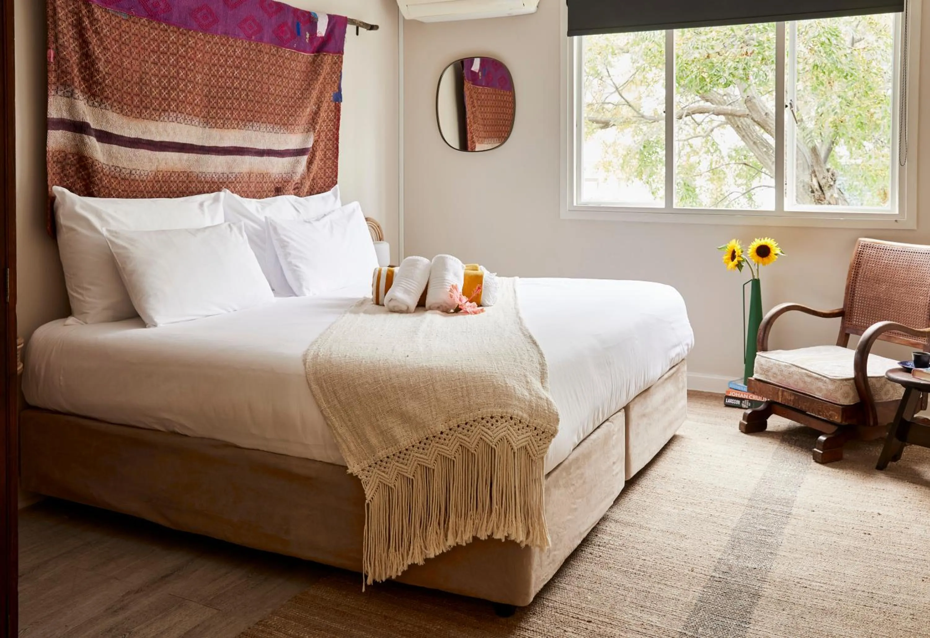 Bedroom, Bed in THE BIG - Luxury Backpackers