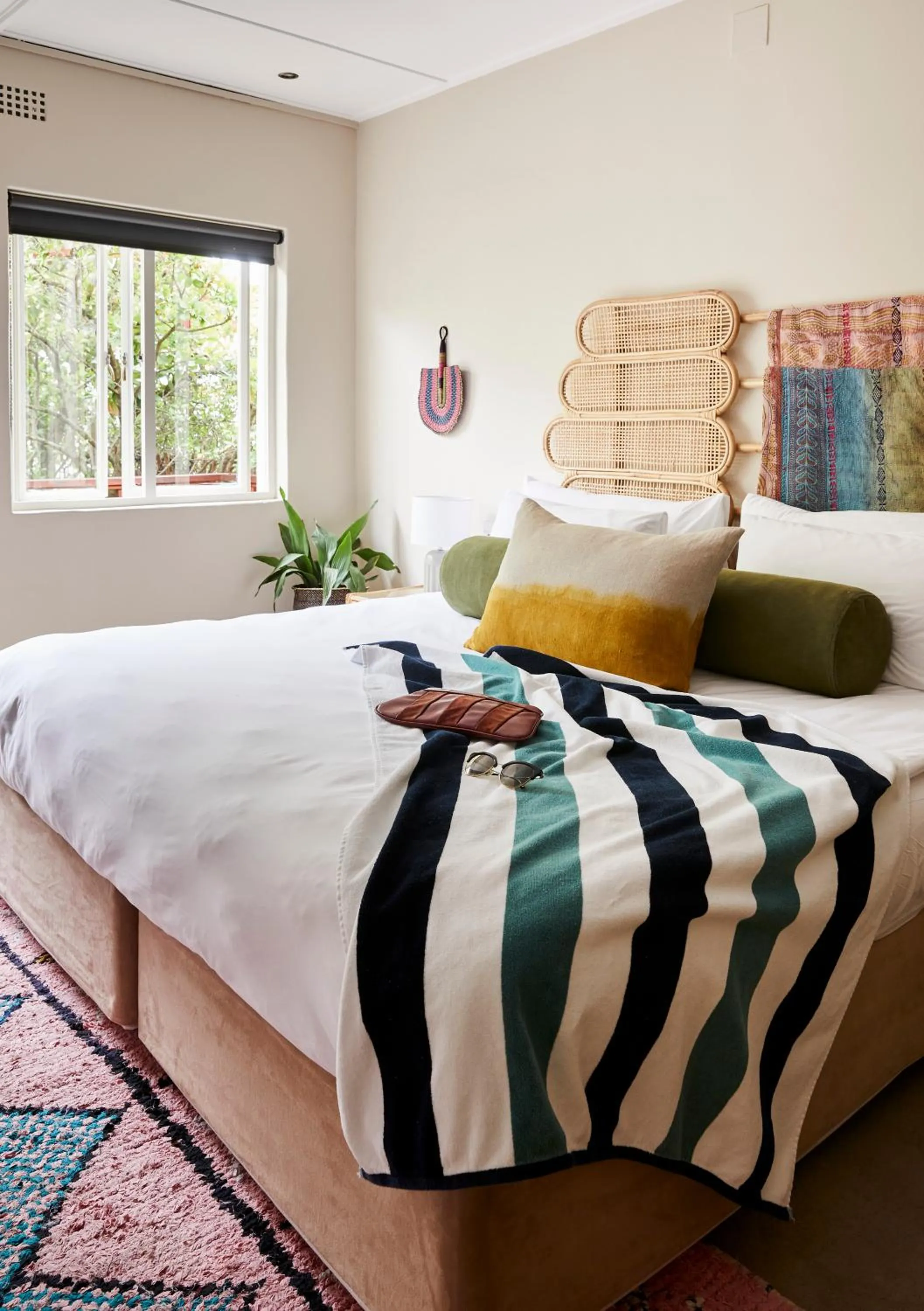 Bed in THE BIG - Luxury Backpackers