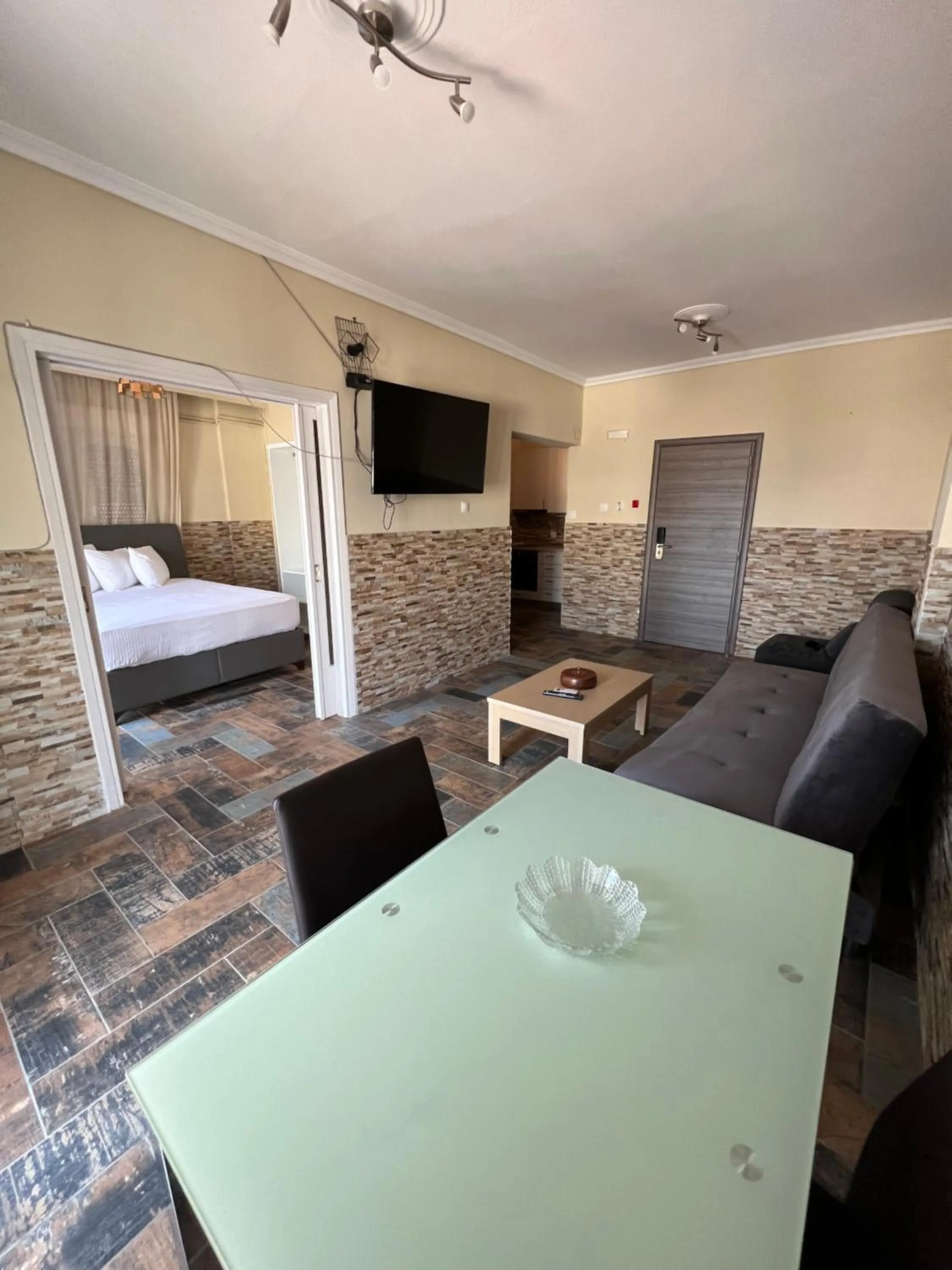 Property building, Bed in Jacuzzi Suites