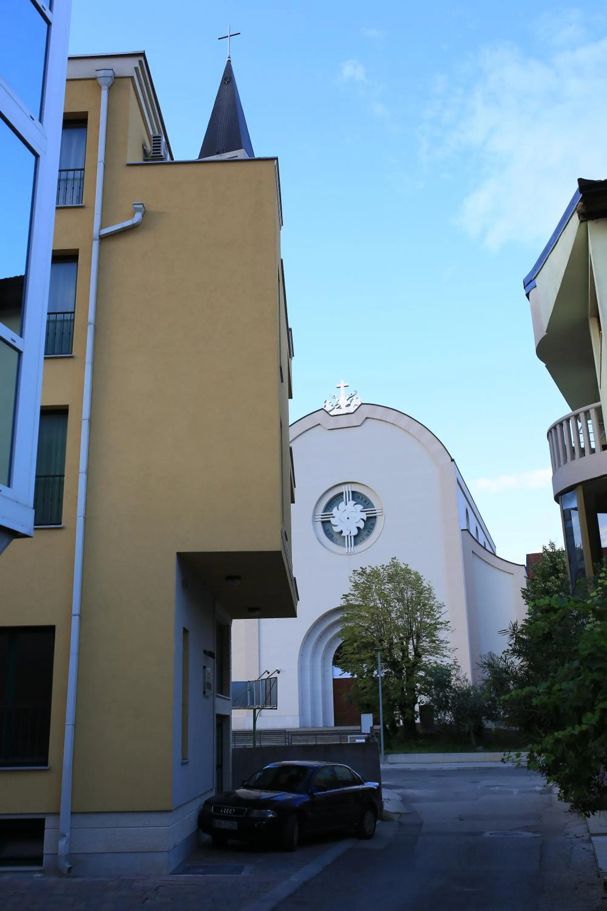 Property building in Villa Salvia