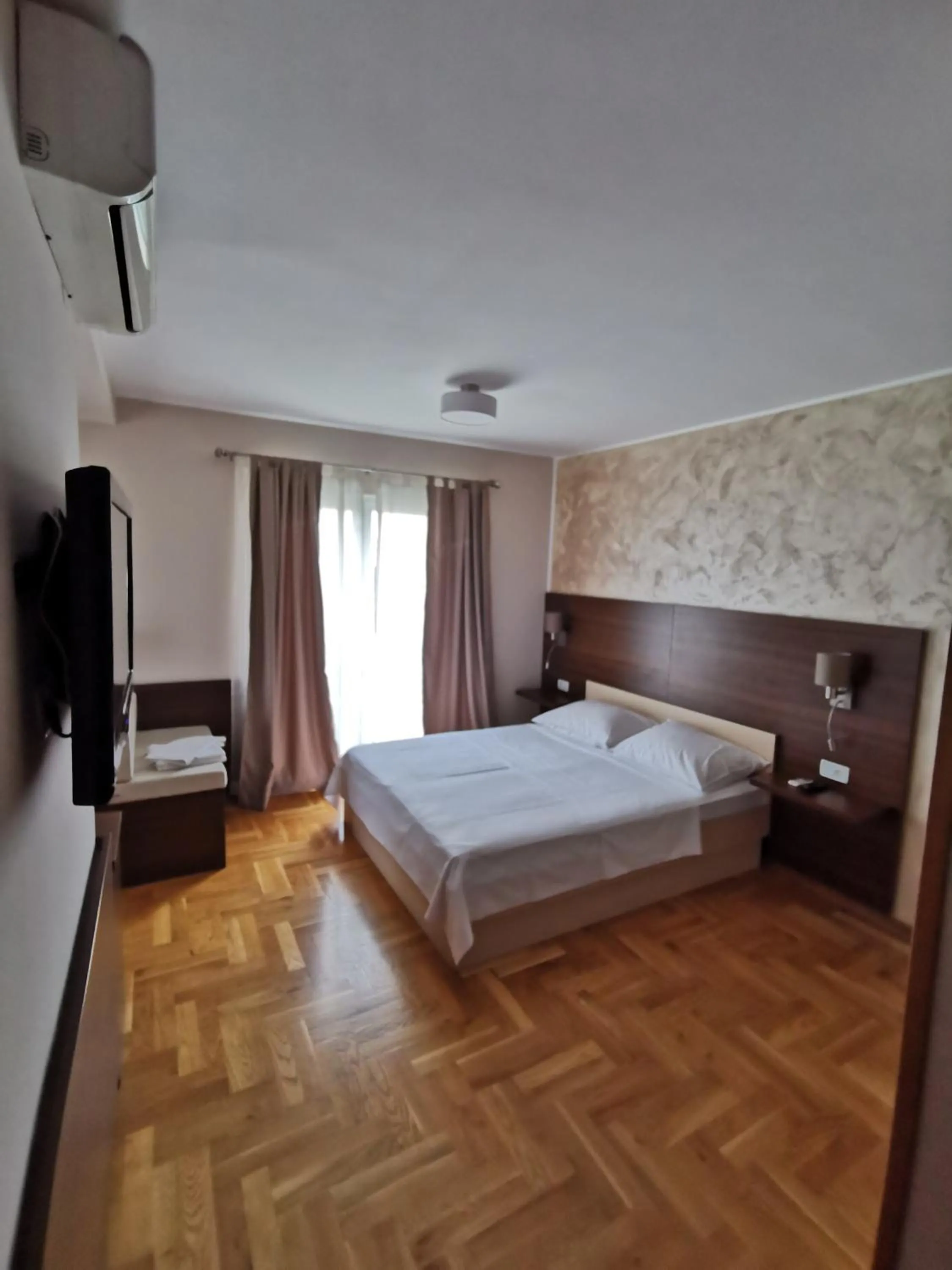TV and multimedia, Bed in Villa Salvia