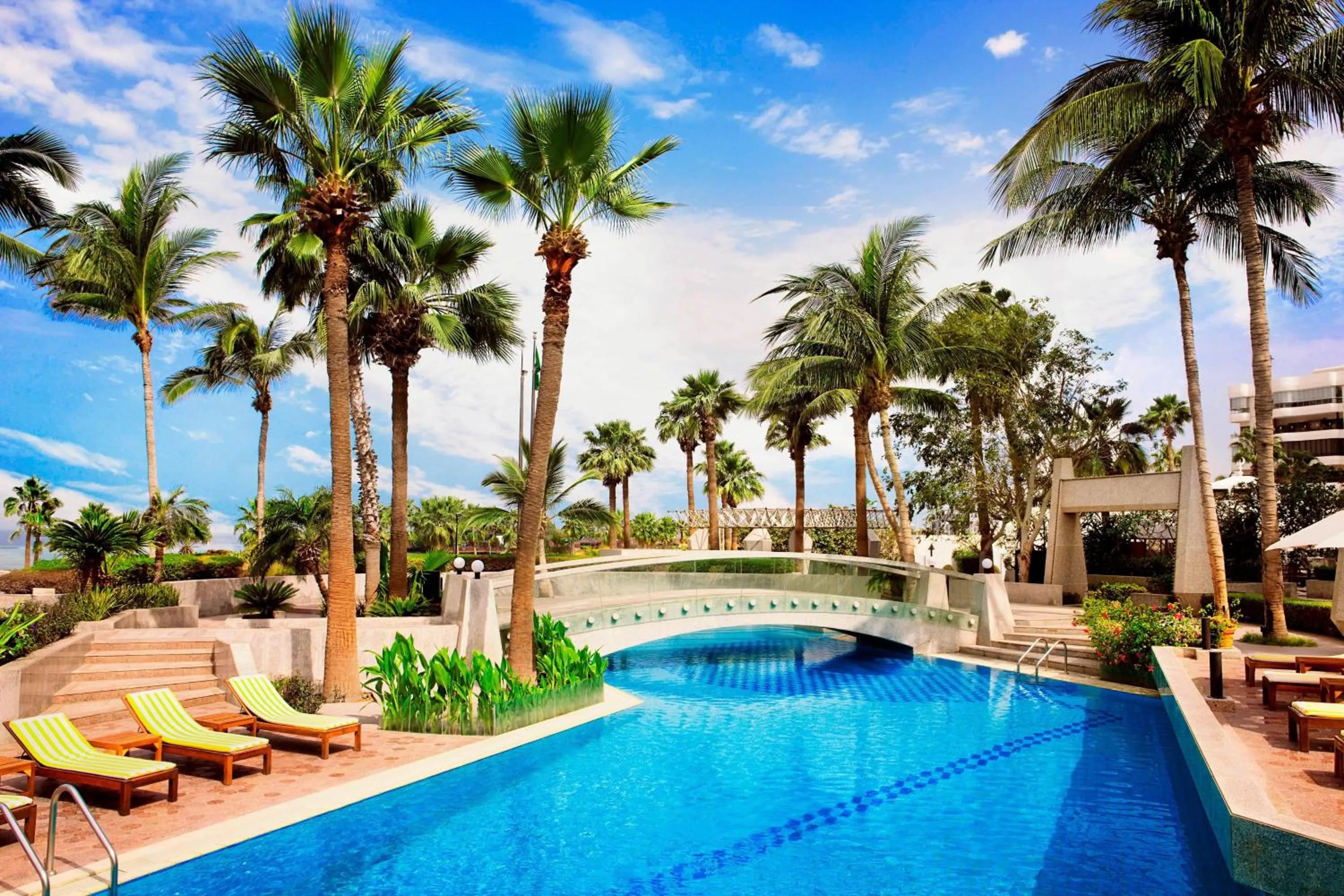 Swimming pool in Sheraton Jeddah Hotel