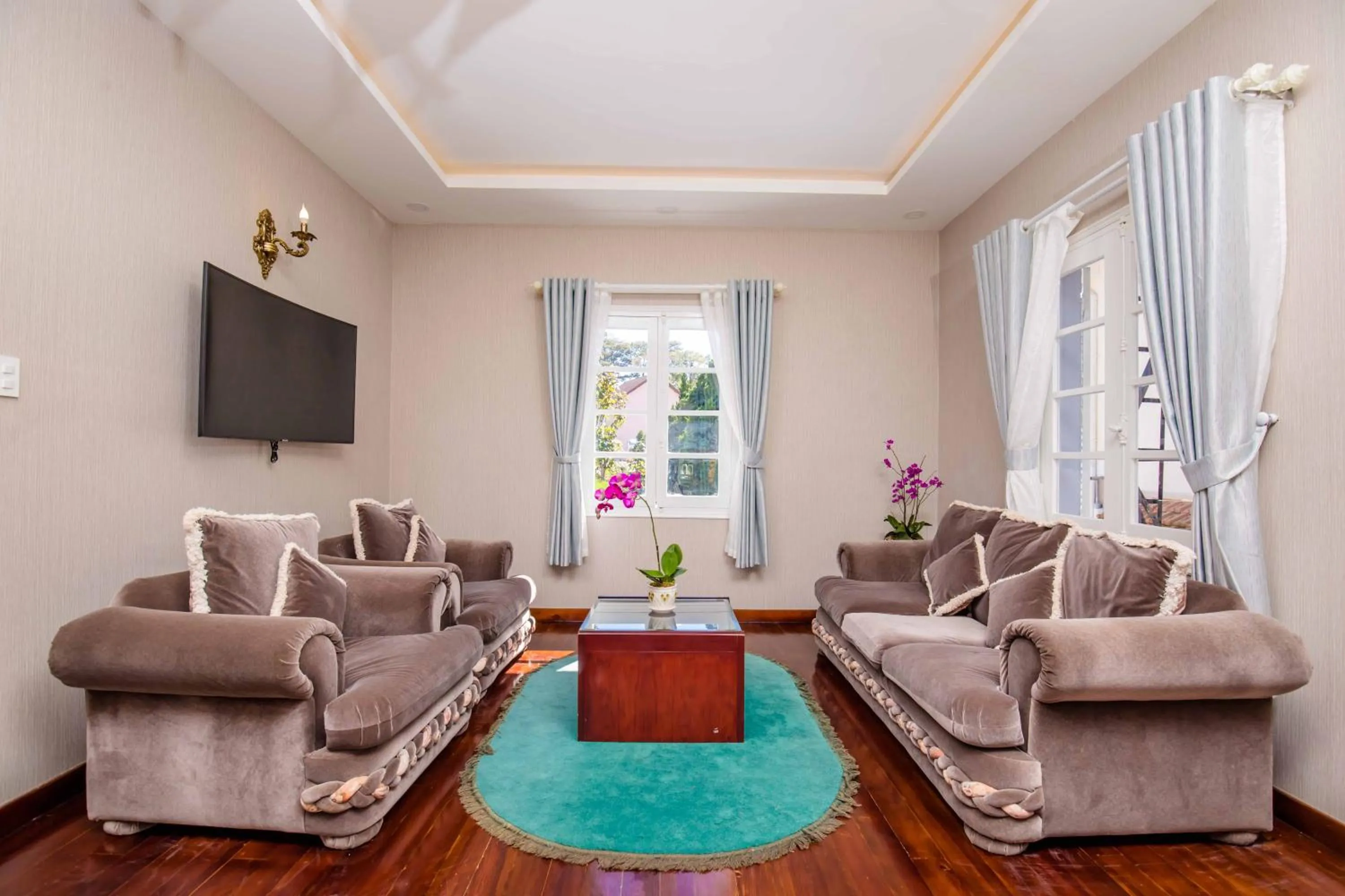 Living room in ROY VILLA COFFEE