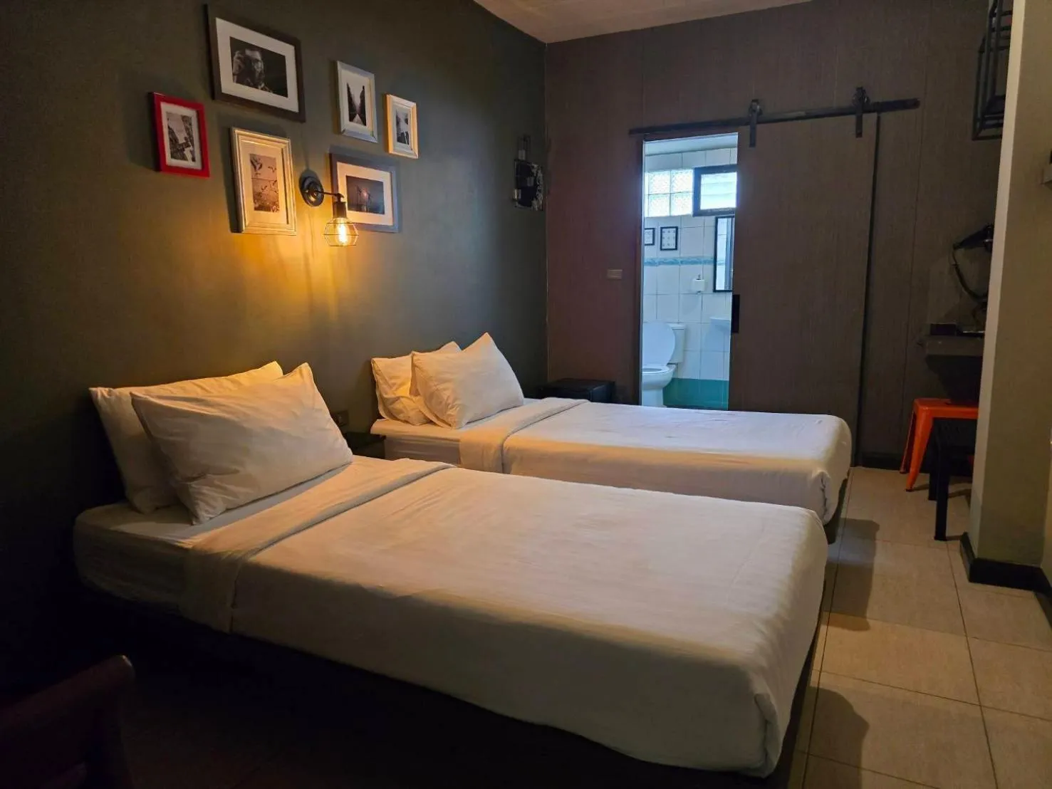 Property building, Bed in BBhouse Rambuttri 2