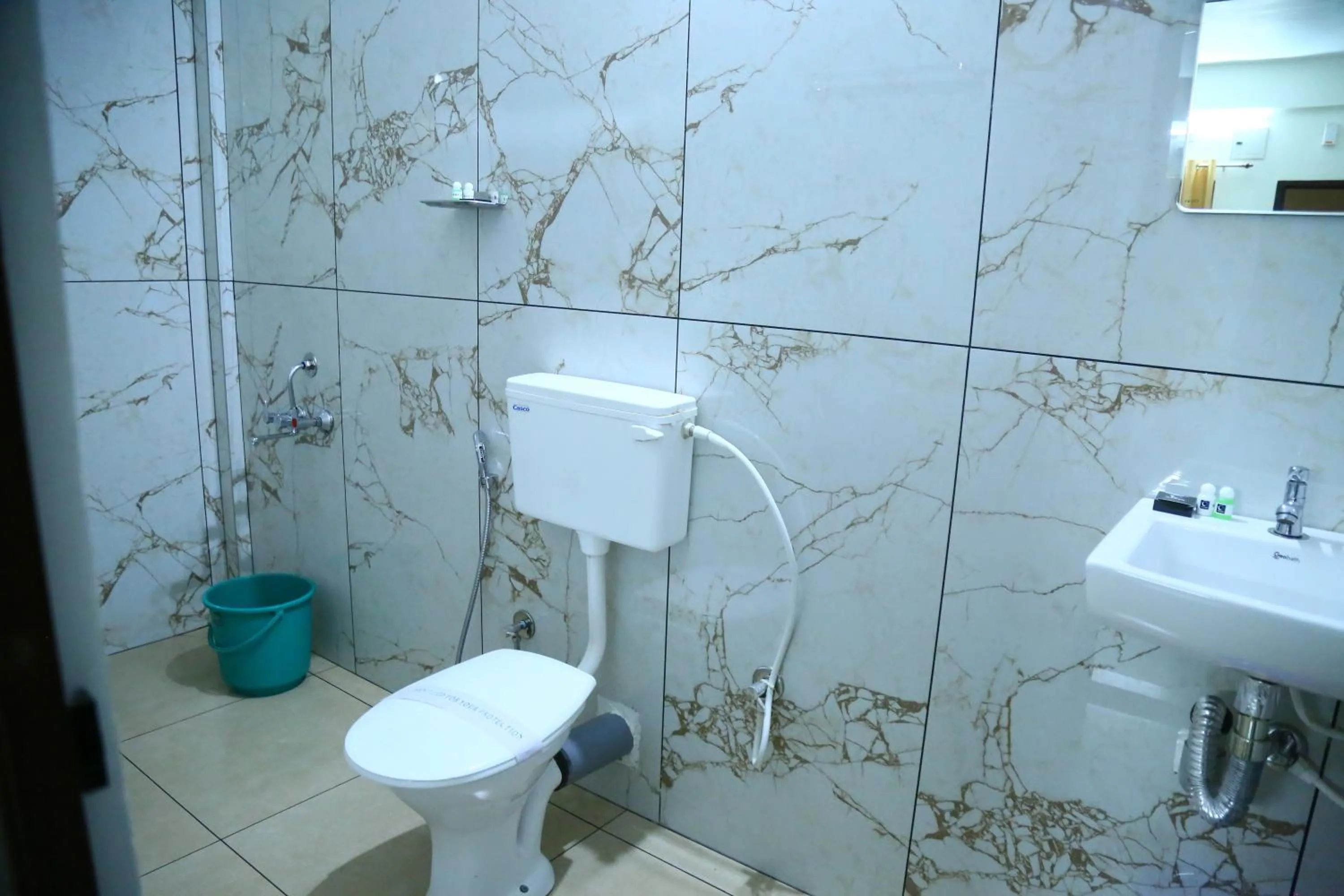Oxxon Airport Hotel