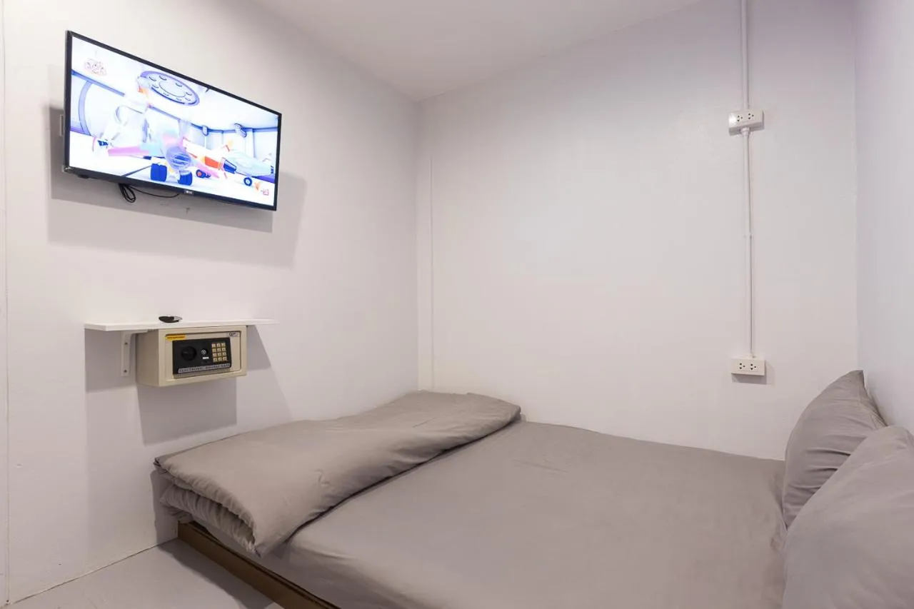 Bed in Minimal House Patong