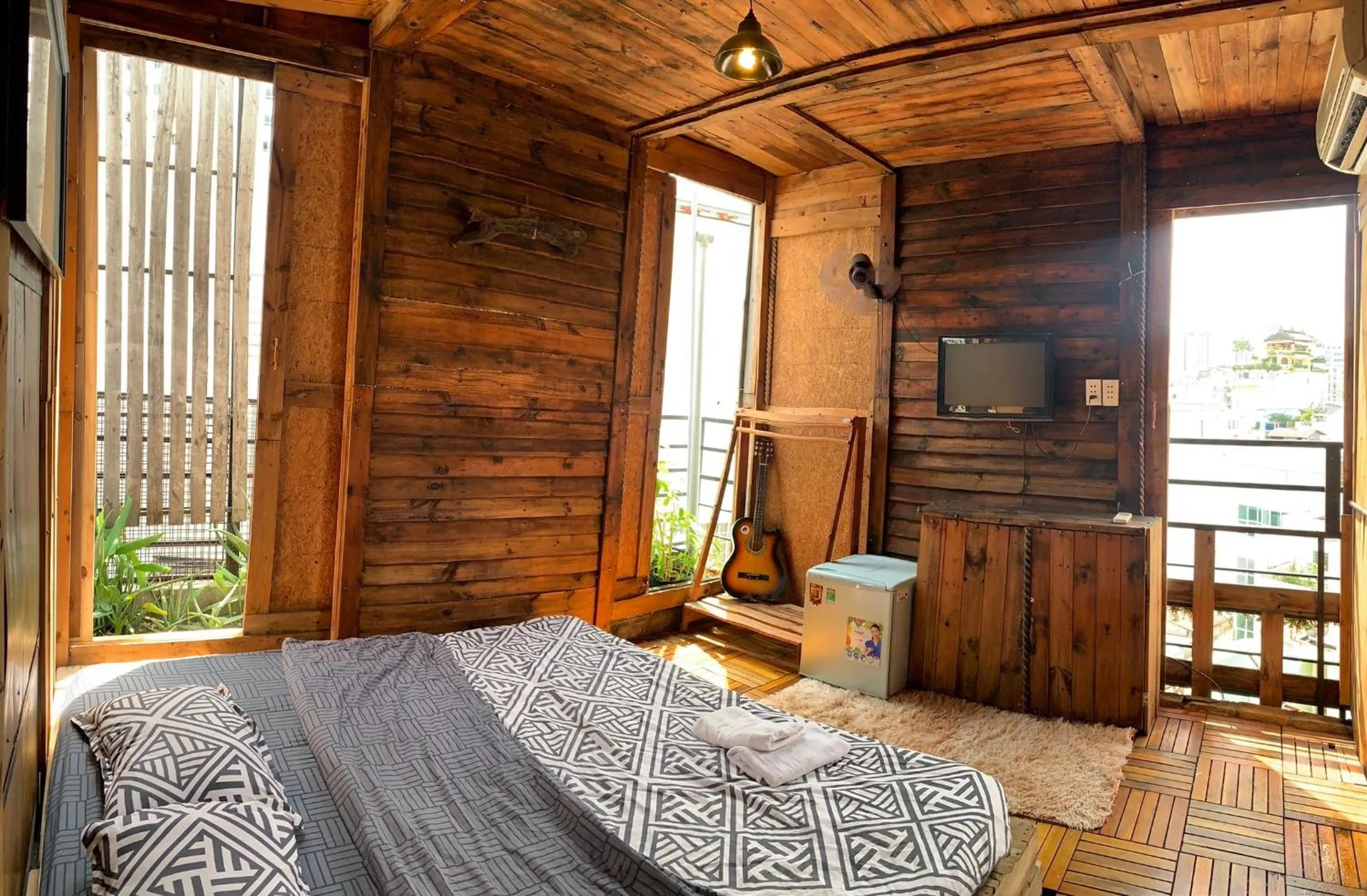 Bed in Sai Gon 1979 Hotel