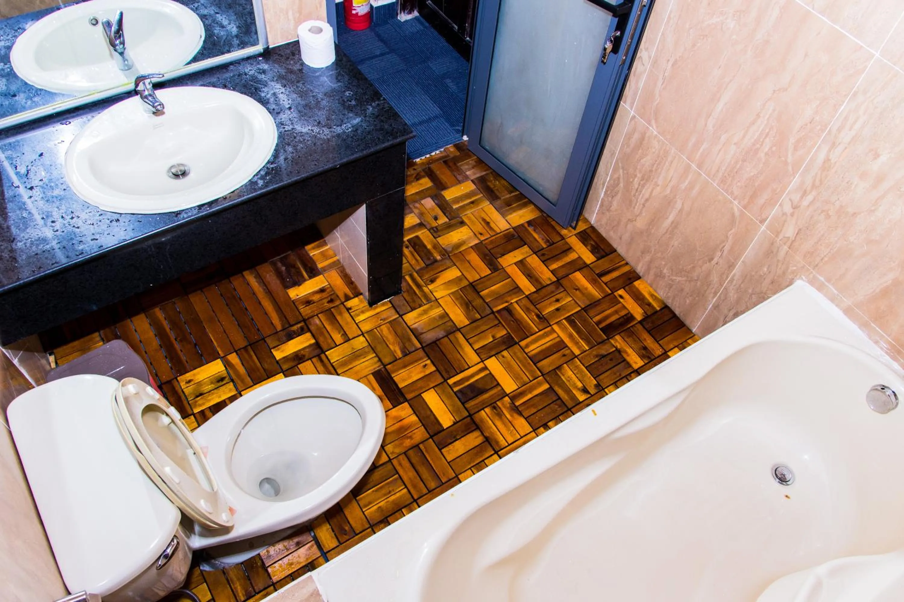 Toilet in Sai Gon 1979 Hotel