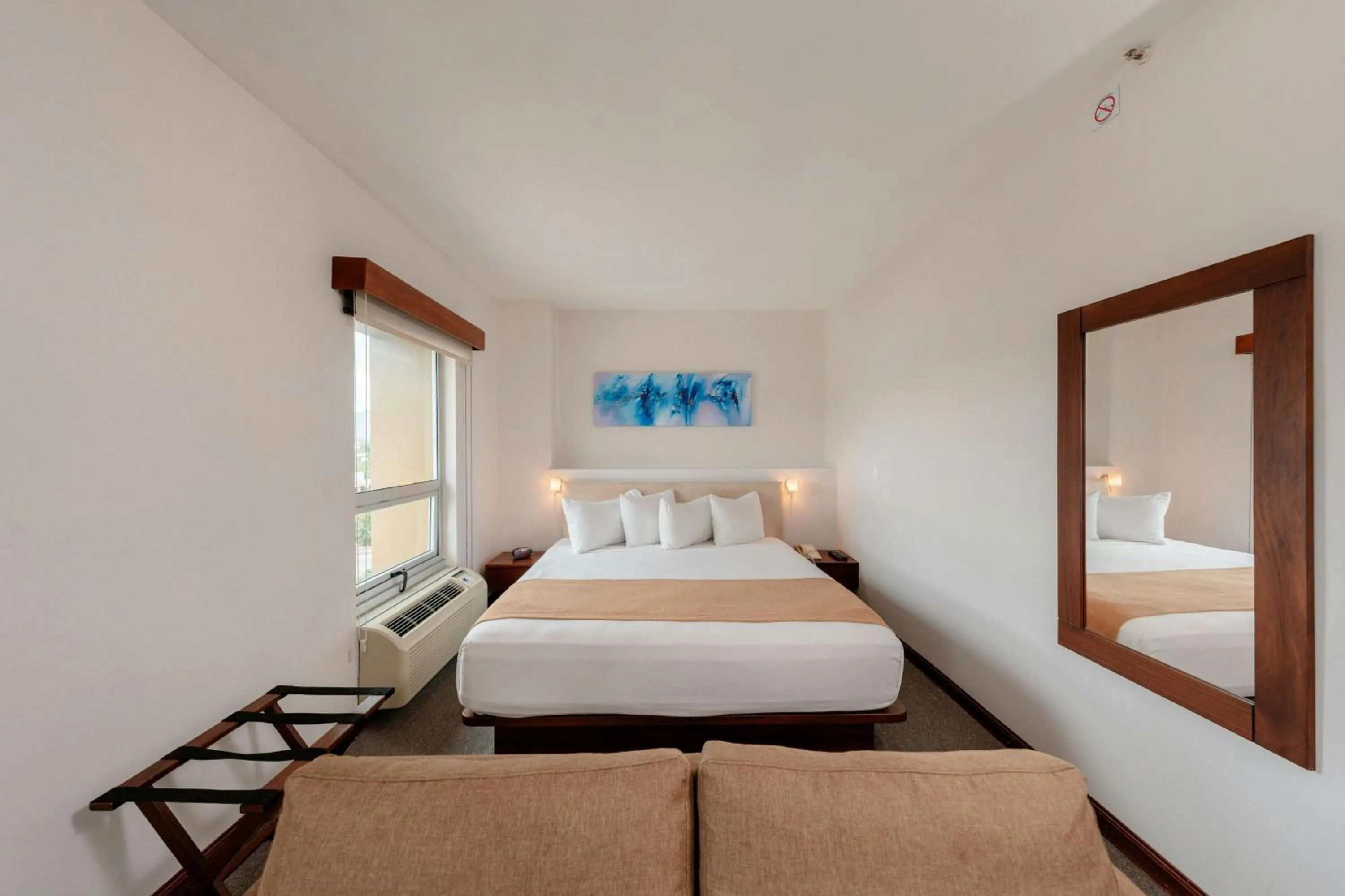 Photo of the whole room, Bed in City Express by Marriott Esteli