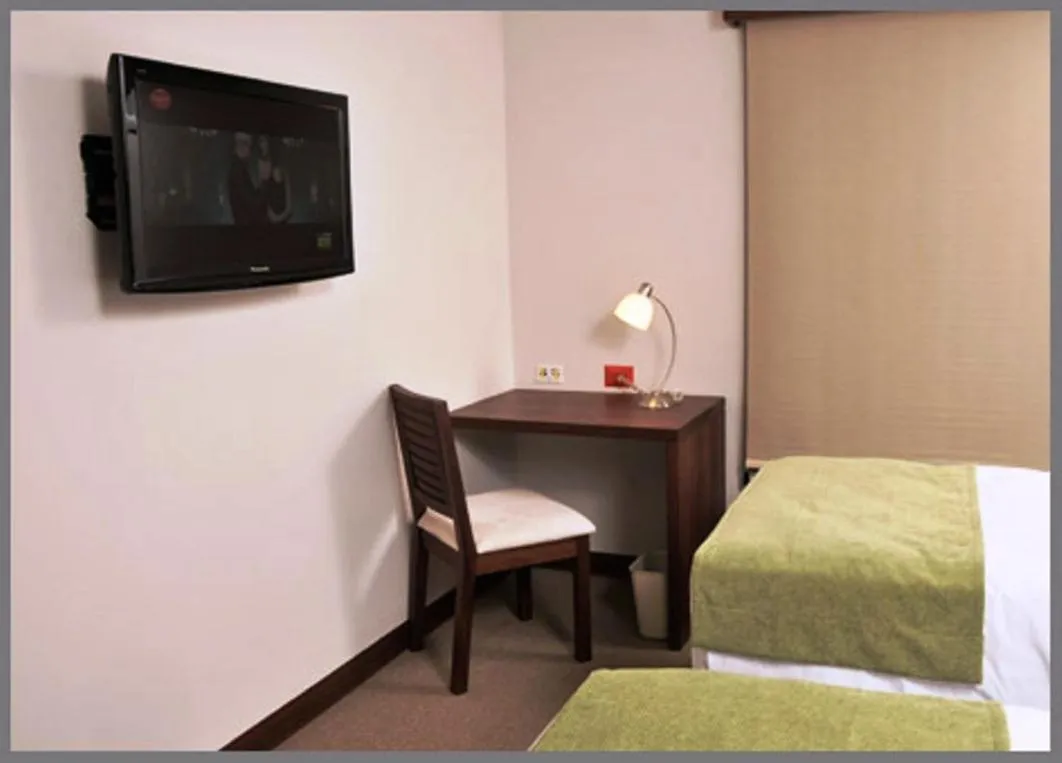 Photo of the whole room, Bed in Hotel Hex