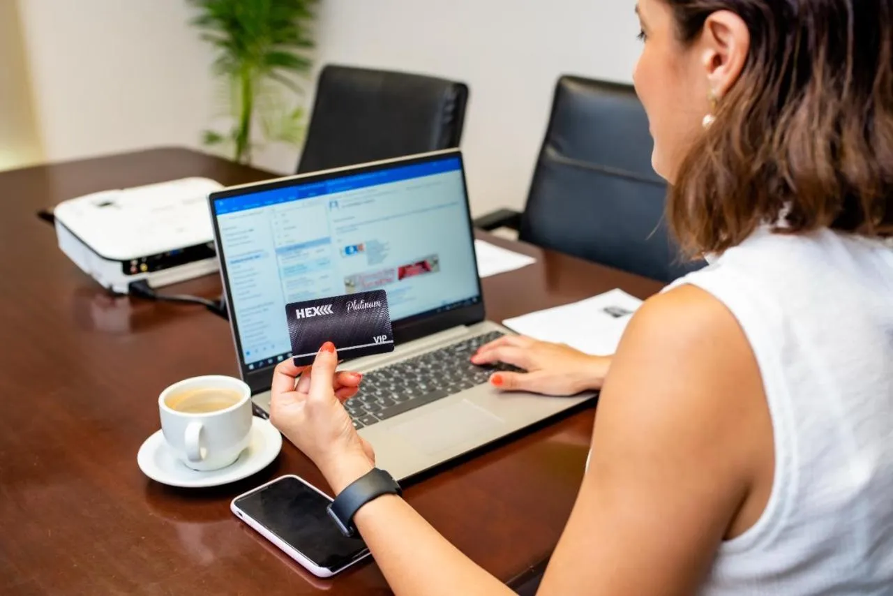 Communal lounge/ TV room in Hotel Hex