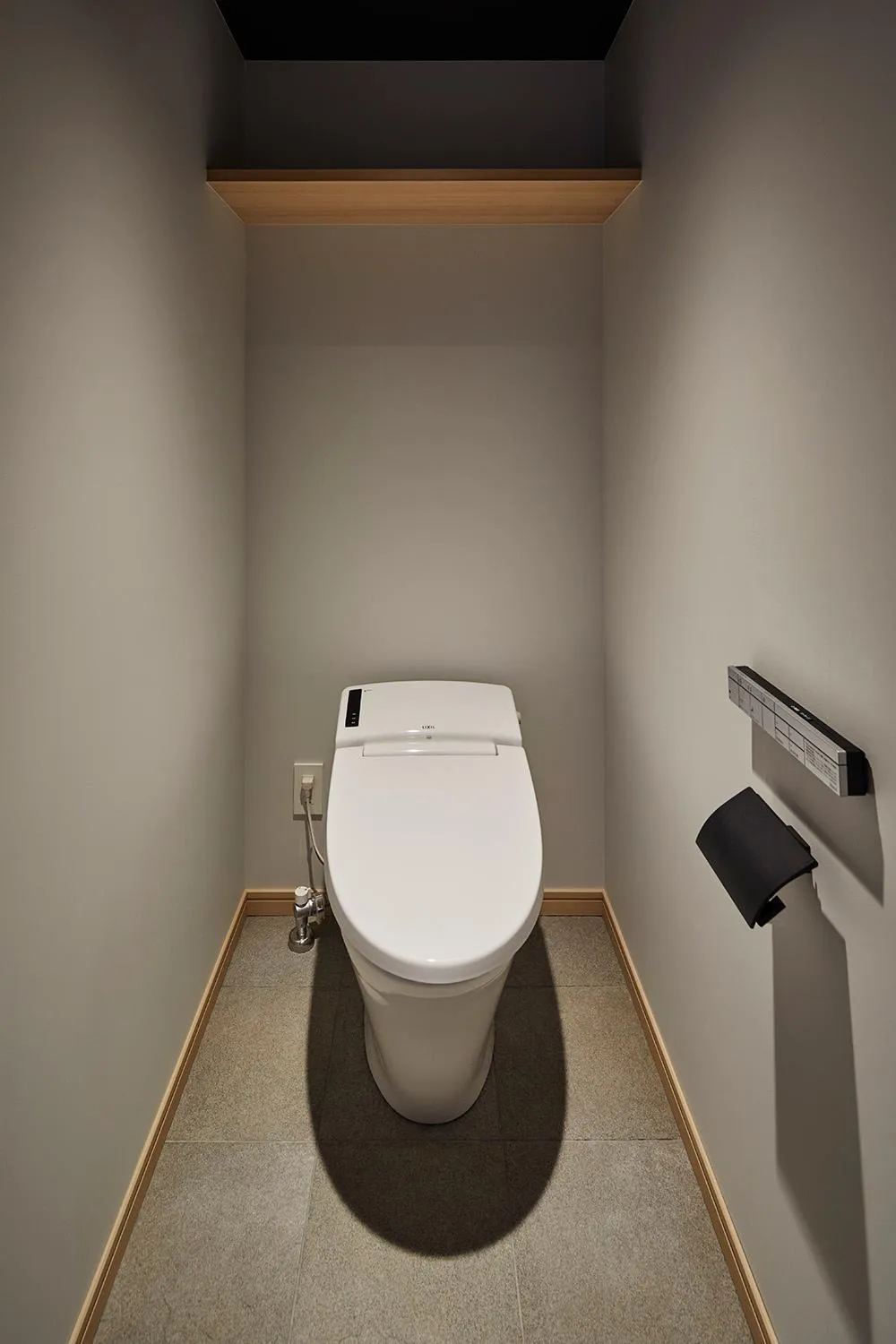 Toilet in ONSEN RYOKAN YUEN SHINJUKU