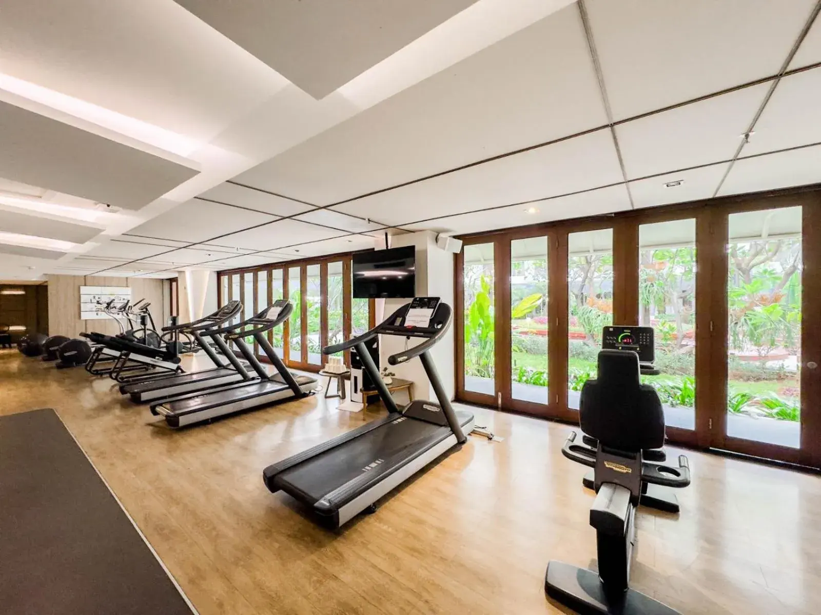 Fitness centre/facilities in Mercure Jakarta Batavia Fitness centre/facilities in Mercure Jakarta Batavia