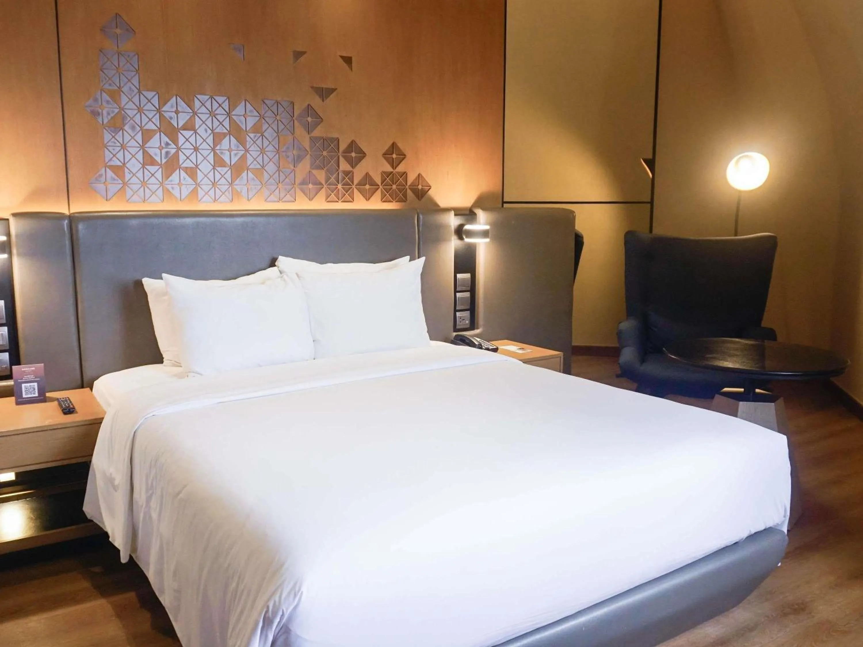 Bedroom in Mercure Jakarta Batavia