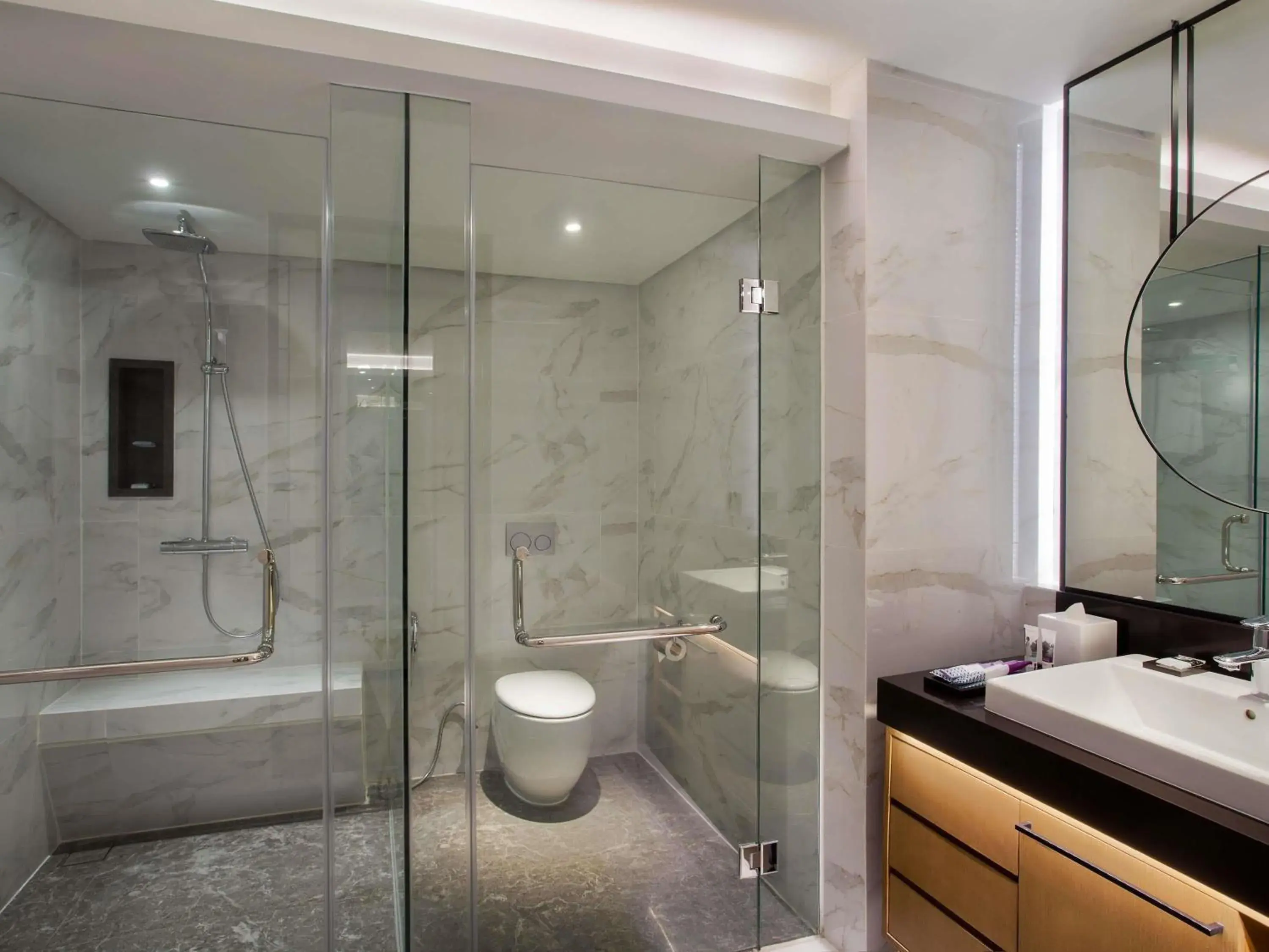 Bedroom in Mercure Jakarta Batavia Bedroom in Mercure Jakarta Batavia