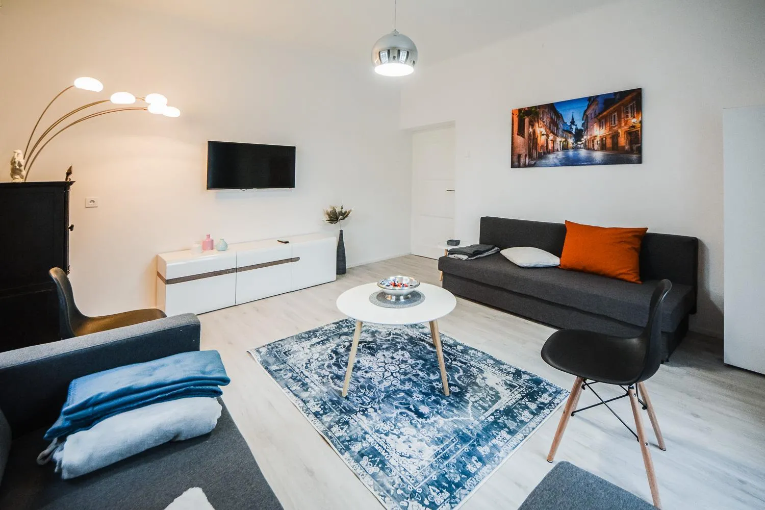 Kavon Apartments
