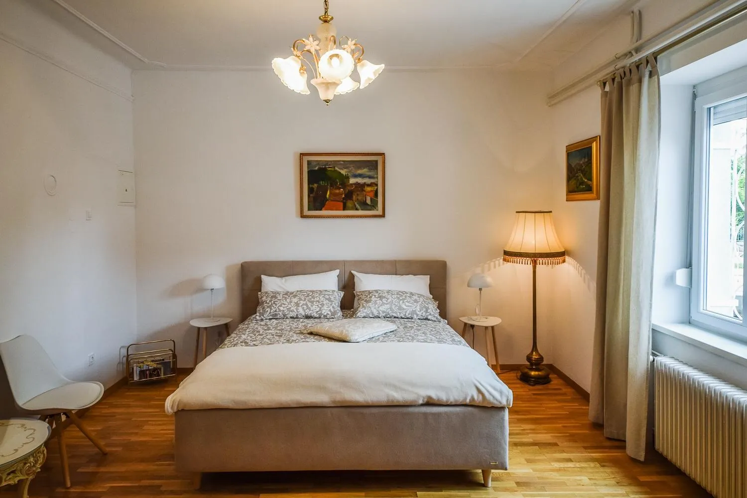Bed in Kavon Apartments