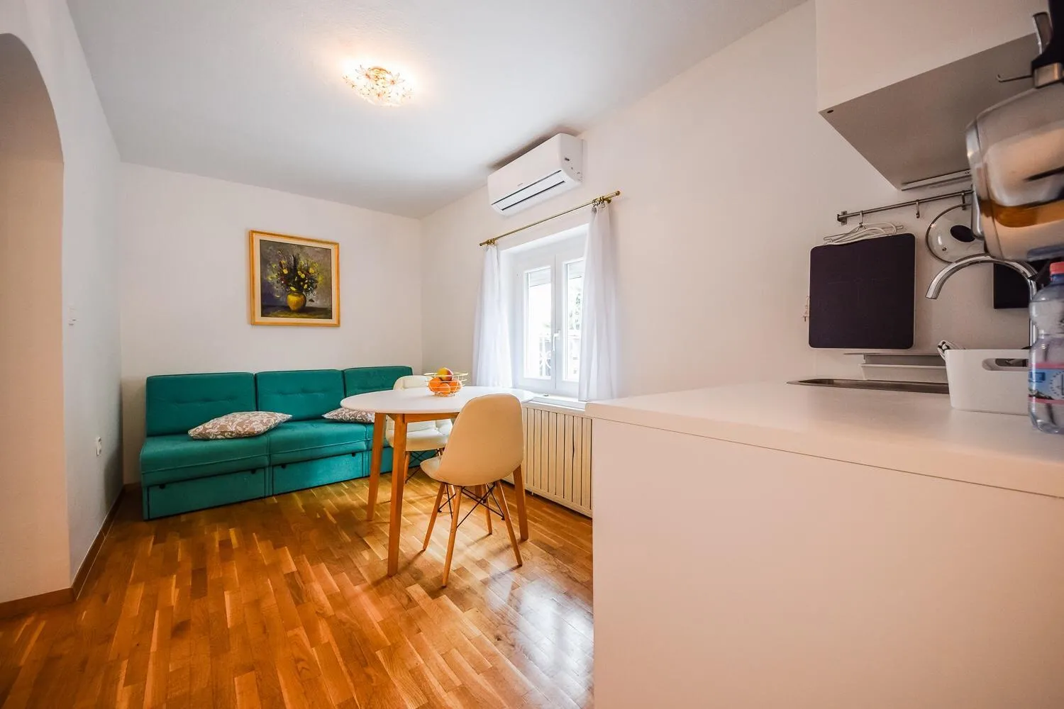 Bed in Kavon Apartments