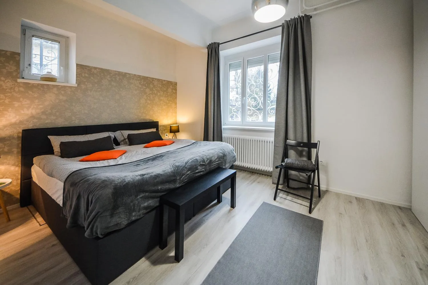 Bed in Kavon Apartments