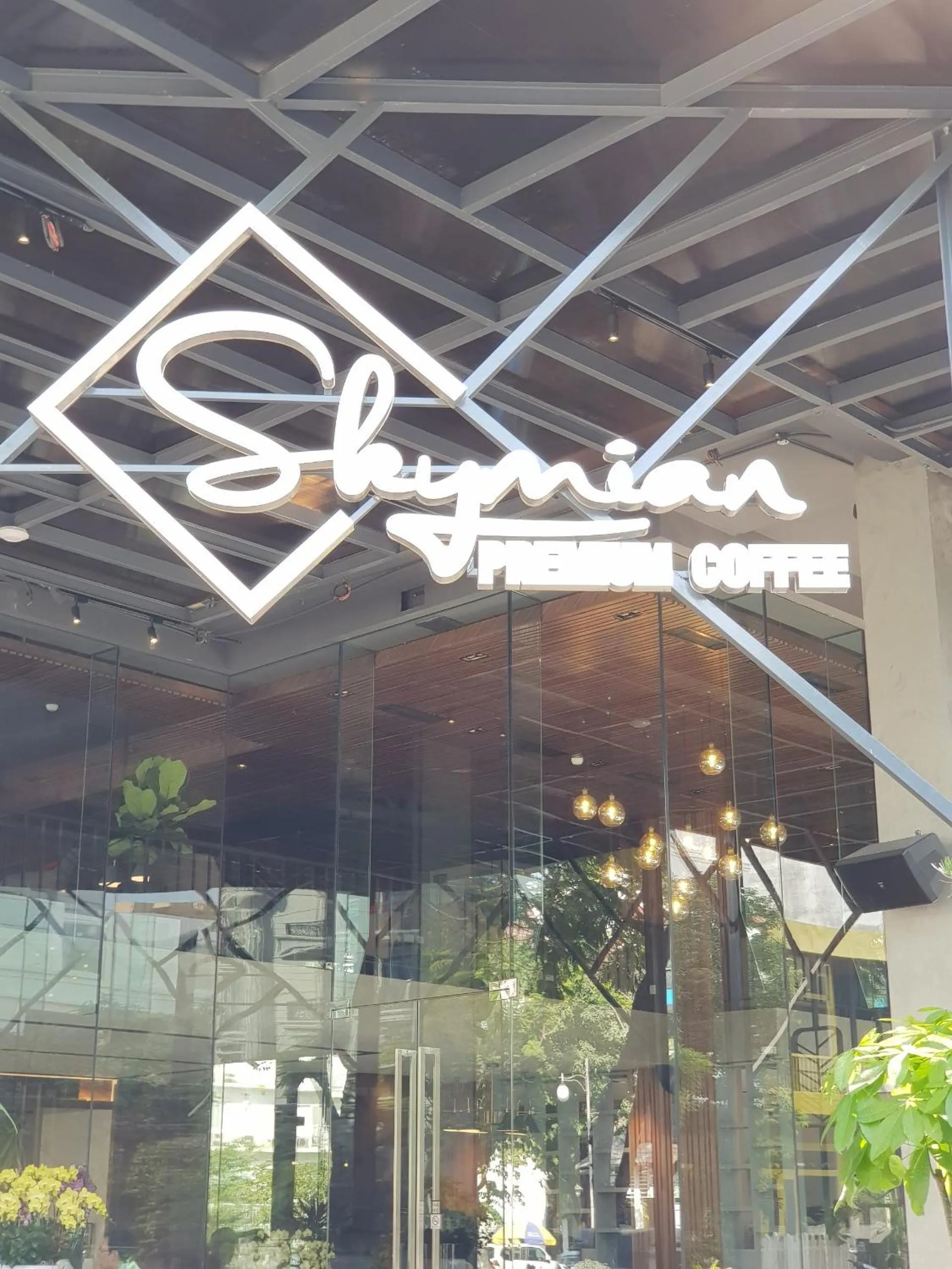 Restaurant/places to eat in Orchid Boutique Hotel & Apartment