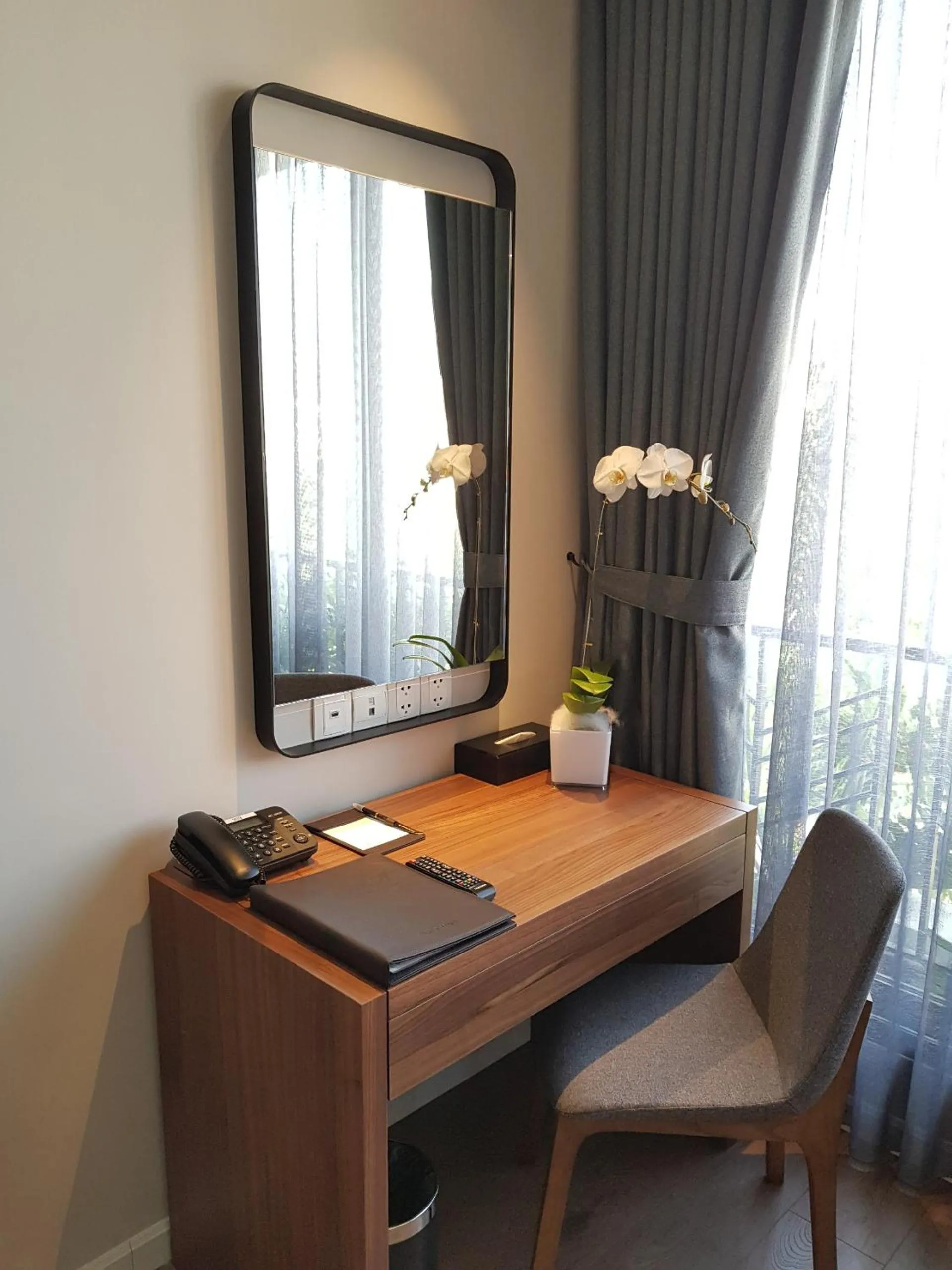 Orchid Boutique Hotel & Apartment