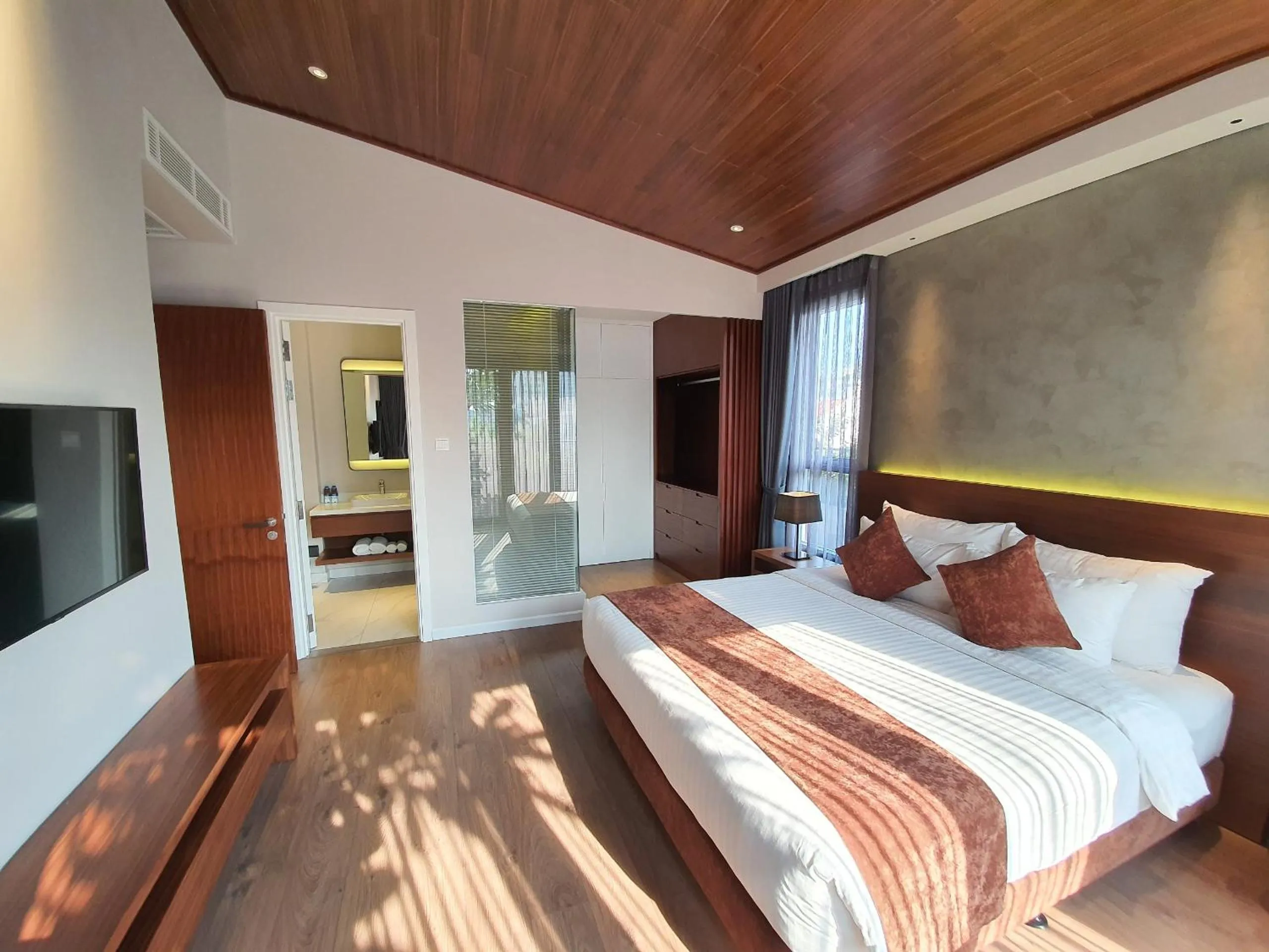 Property building, Bed in Orchid Boutique Hotel & Apartment